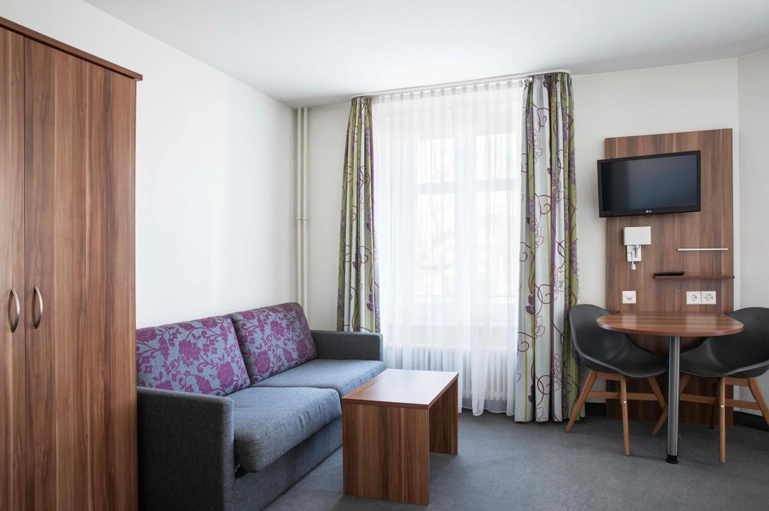 Photo of the whole room in Hotel Resslirytti