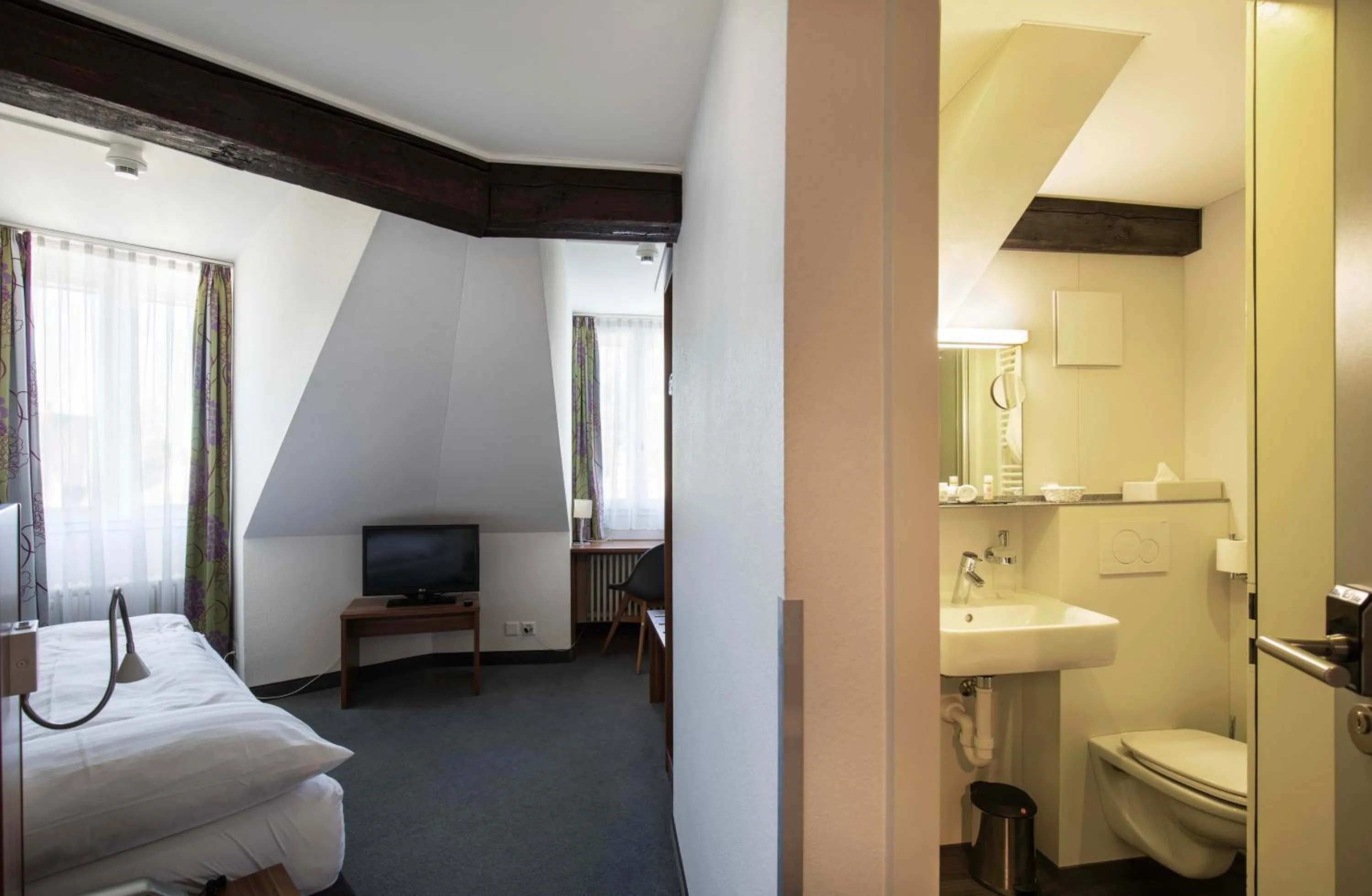 Toilet in Hotel Resslirytti