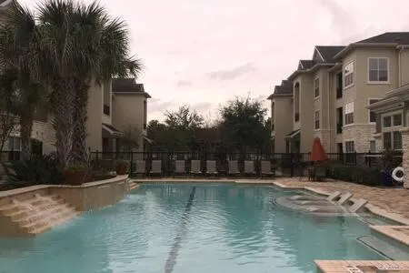 Magnificent Furnished Apartment near Exxon Campus