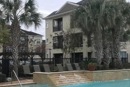 Magnificent Furnished Apartment near Exxon Campus