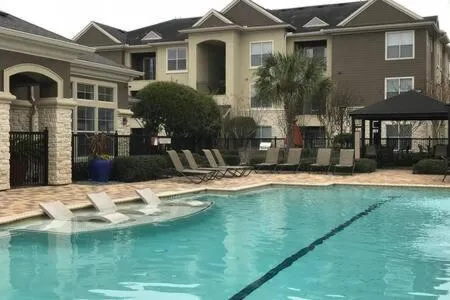 Magnificent Furnished Apartment near Exxon Campus