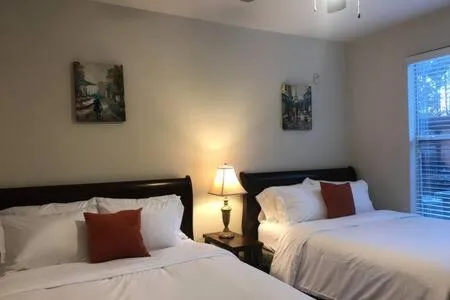 Bed in Magnificent Furnished Apartment near Exxon Campus