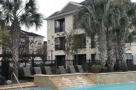 Magnificent Furnished Apartment near Exxon Campus