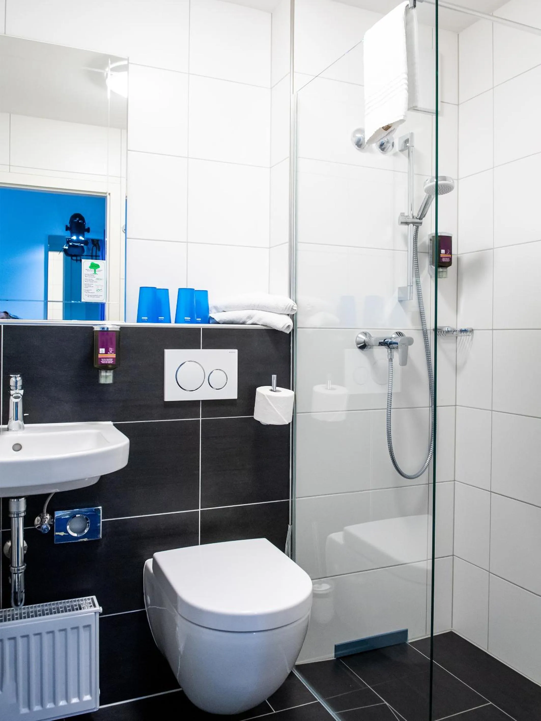 Bathroom in Hotel am Schlosspark Herten