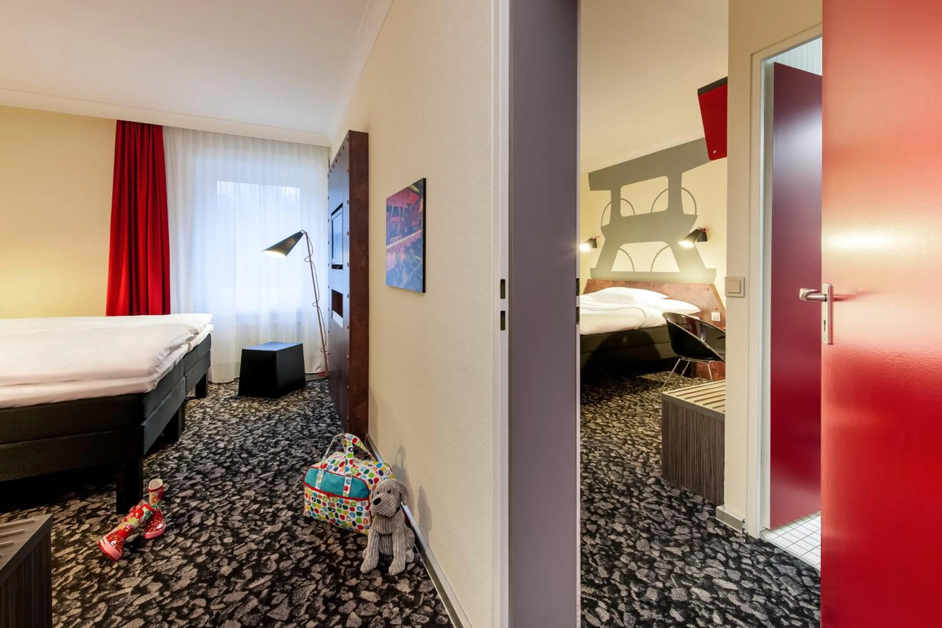 Photo of the whole room, Bed in Hotel am Schlosspark Herten