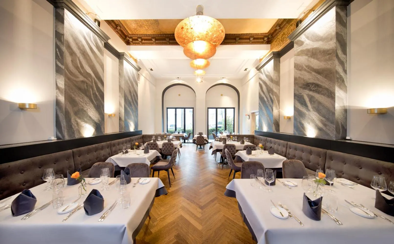 Restaurant/places to eat in Hotel de France Wiesbaden City