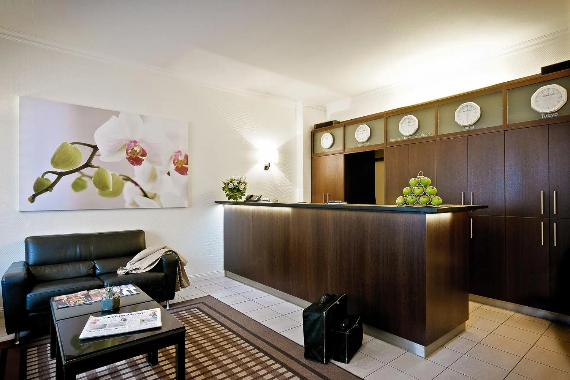 Lobby or reception in Hotel de France Wiesbaden City