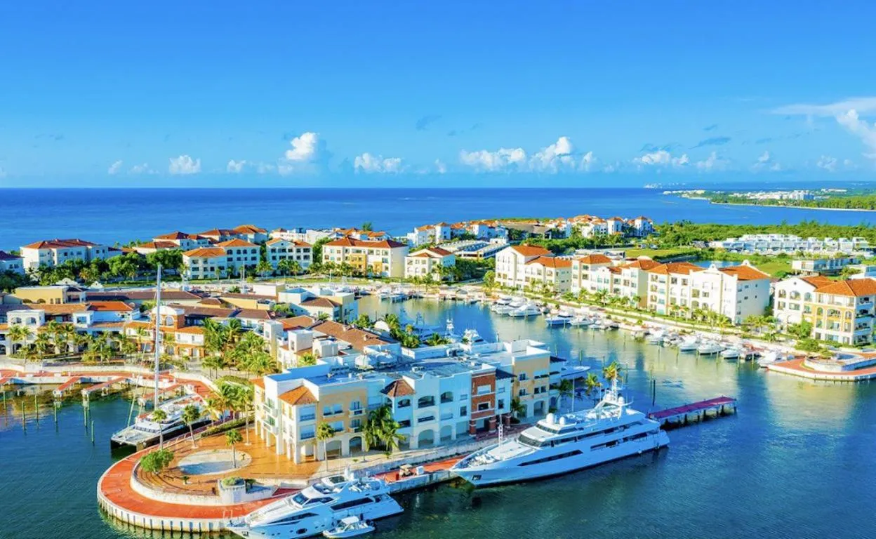 Property building in Perfect Beach Condo Cap Cana Marina, Punta Cana