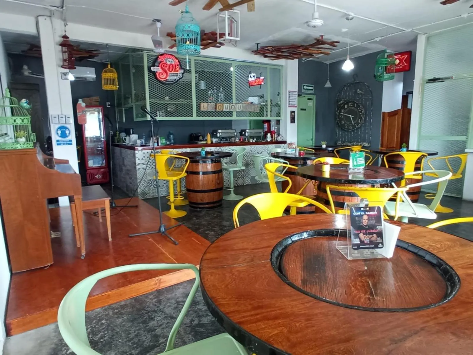 Restaurant/places to eat in La Maja Suites