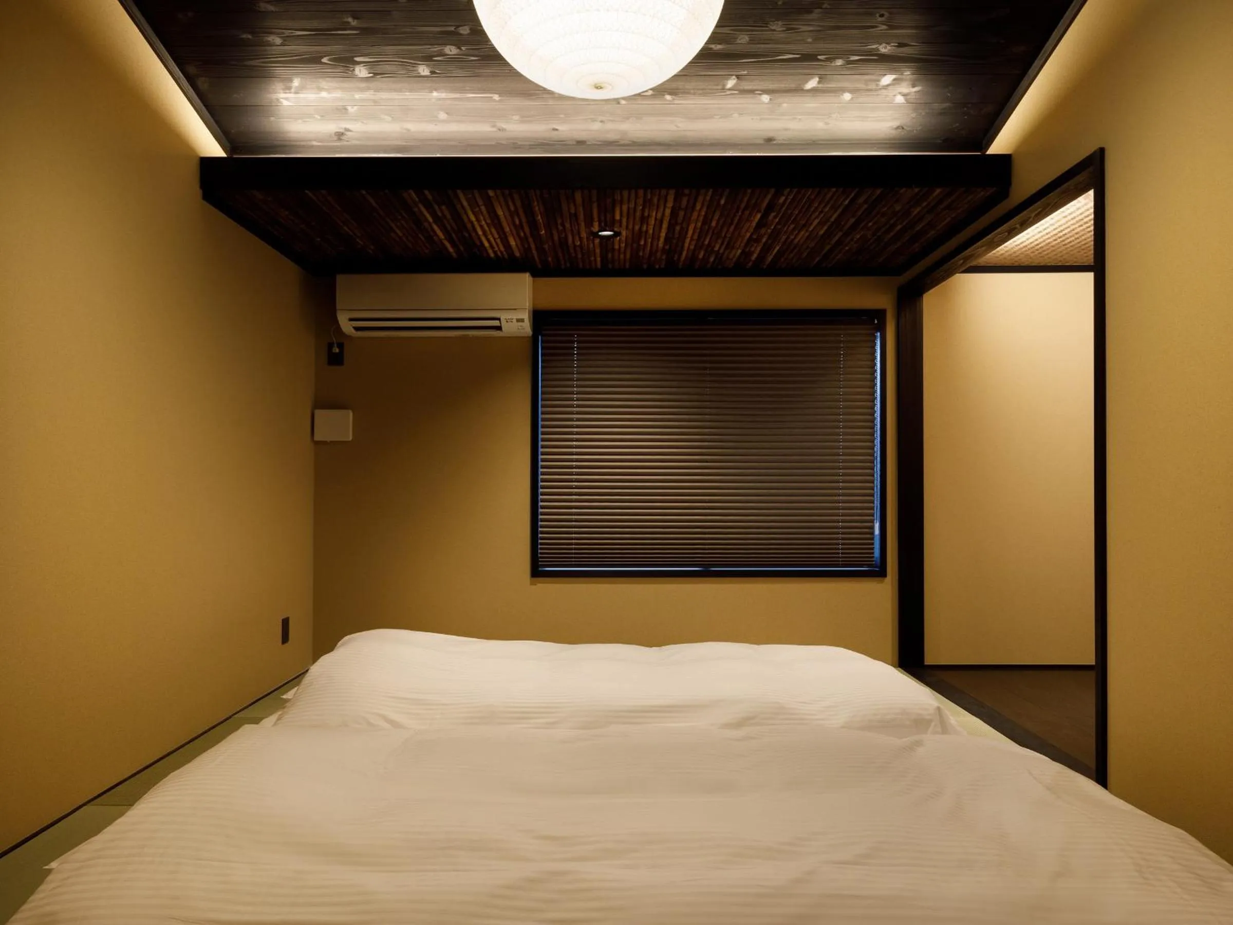 Living room, Bed in Kanade Higashiyama-Sanjo