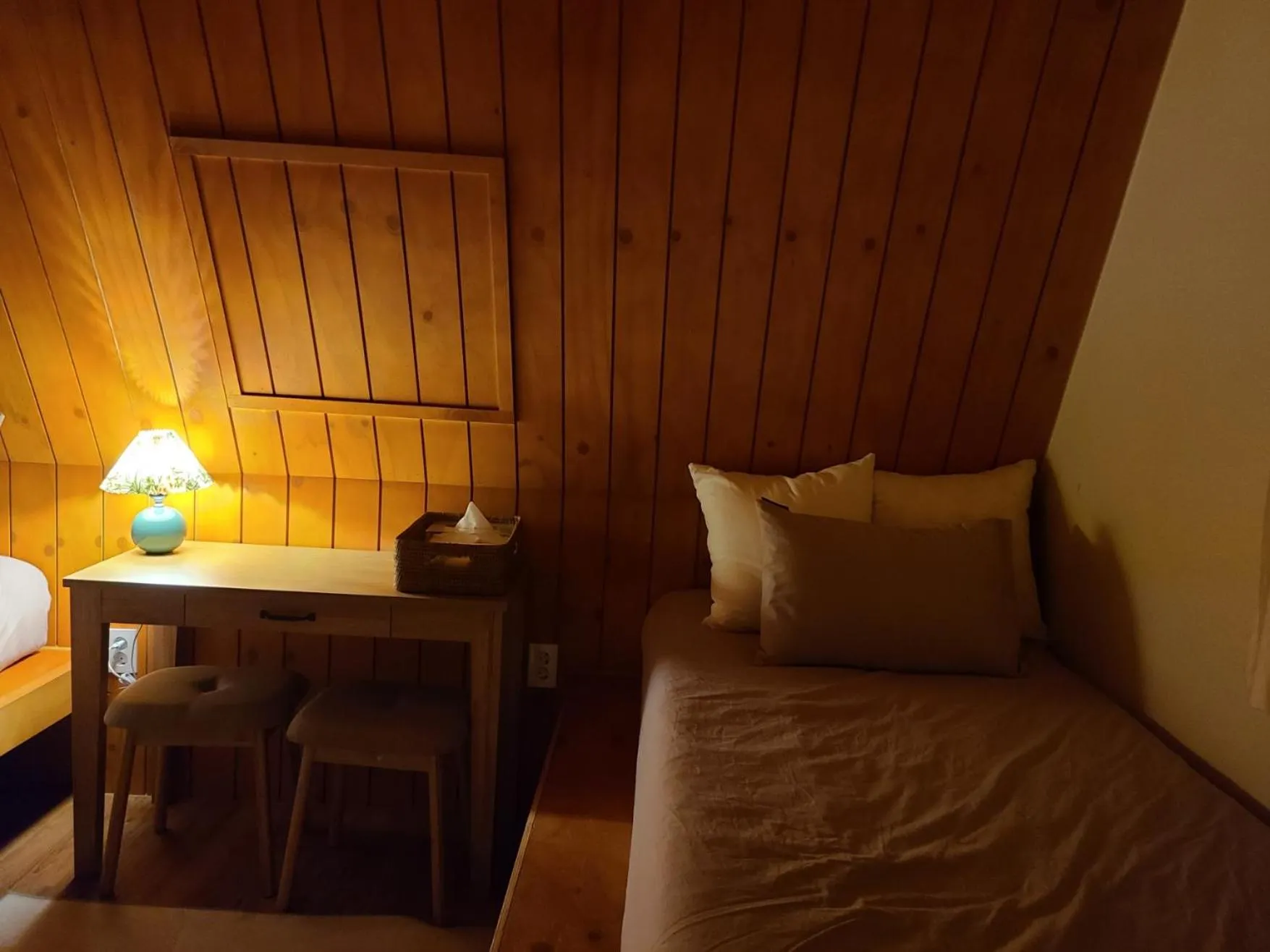 Bed in Batwo Stay - For foreigners only