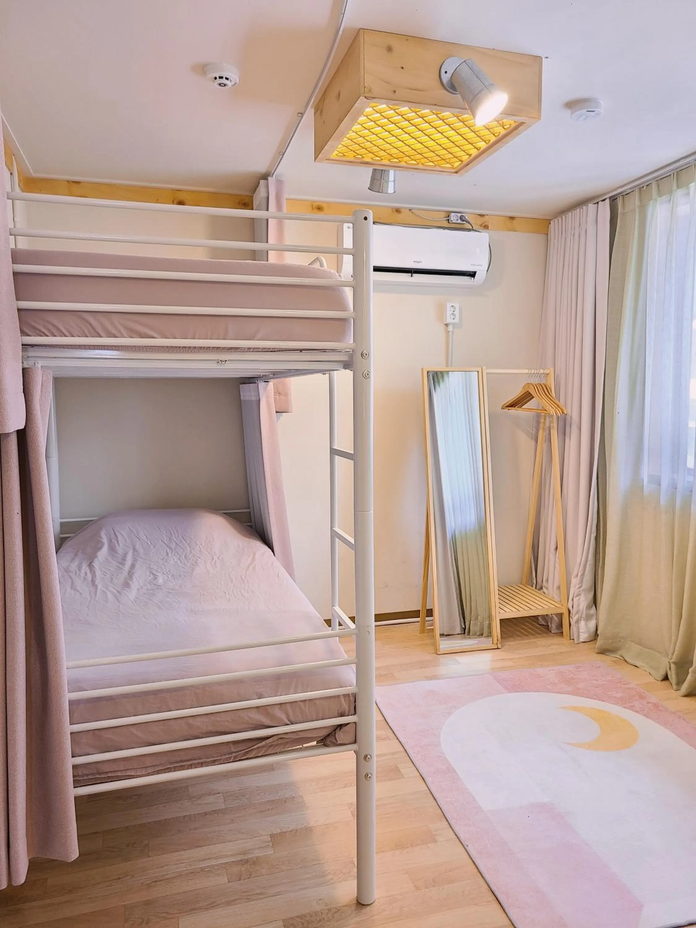 Bed in Batwo Stay - For foreigners only