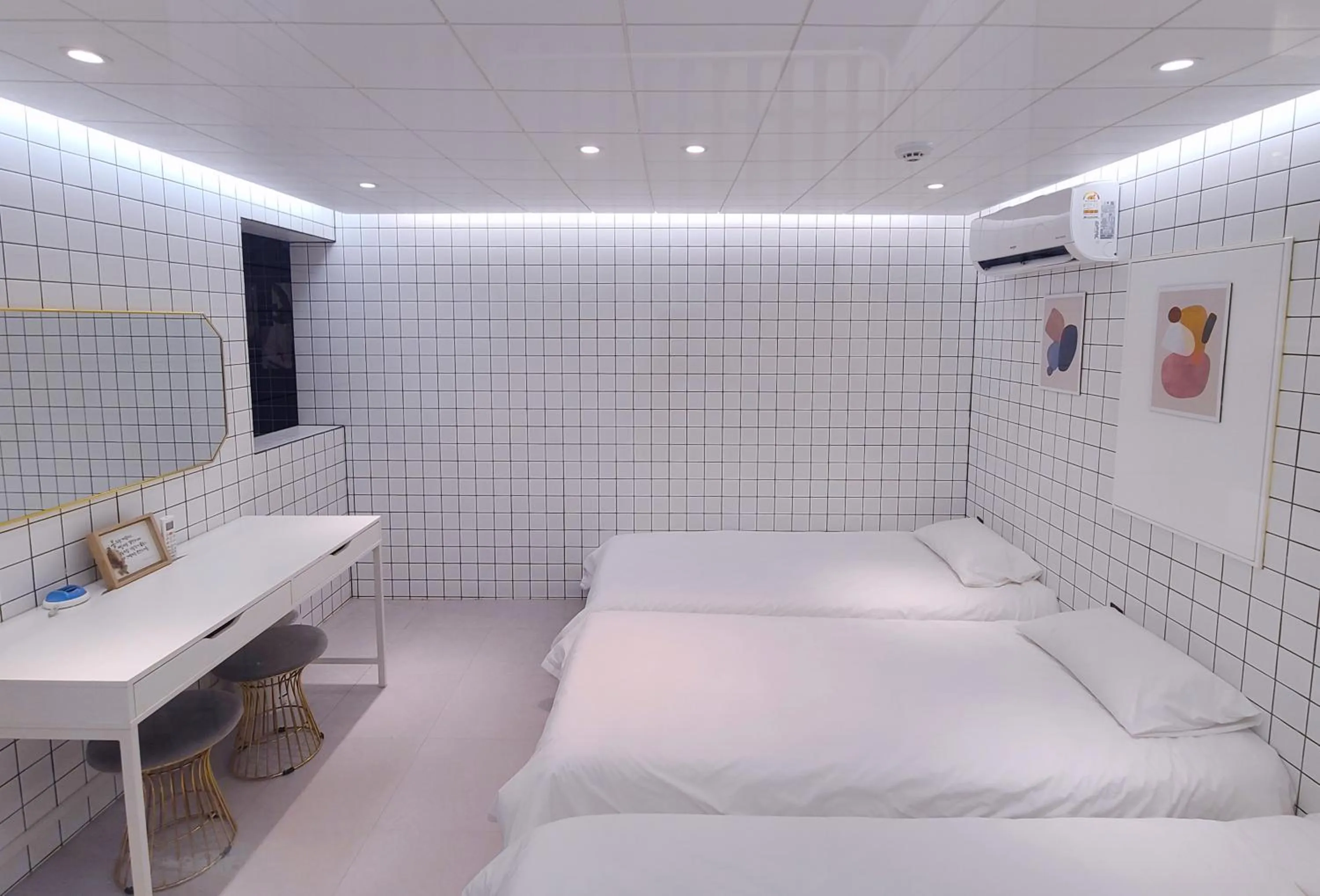 Bed in Batwo Stay - For foreigners only