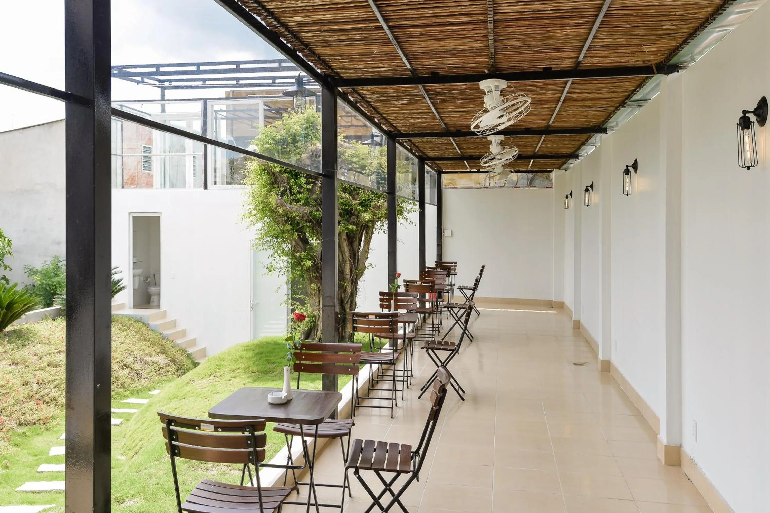 Restaurant/places to eat in Paradise Cu Chi Hotel