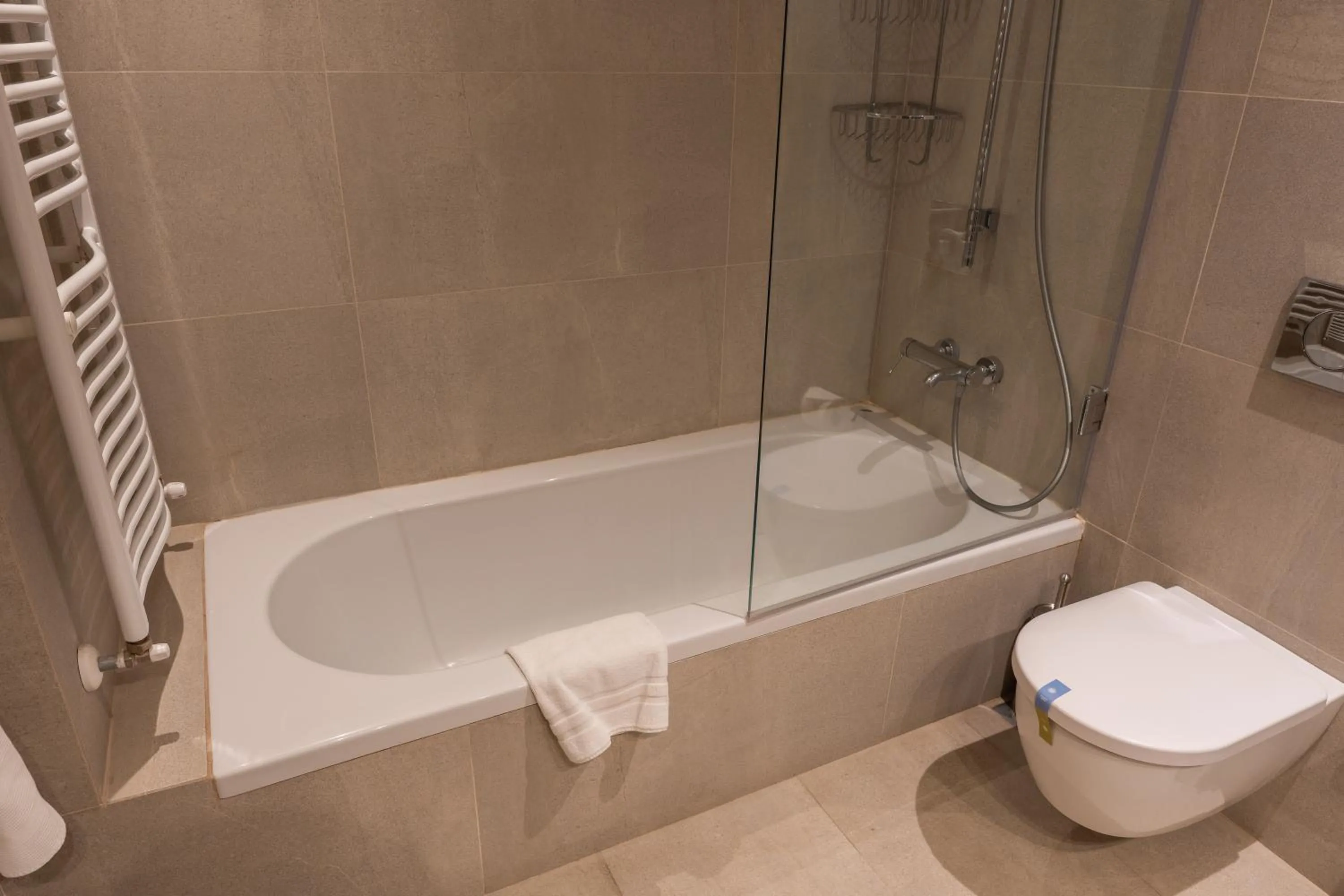 Bathroom in Oakridge Hotel & Spa