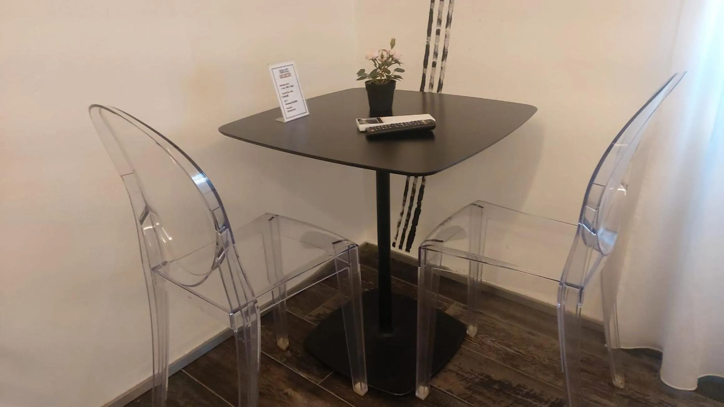 Bedroom in Street Art Inn Florence