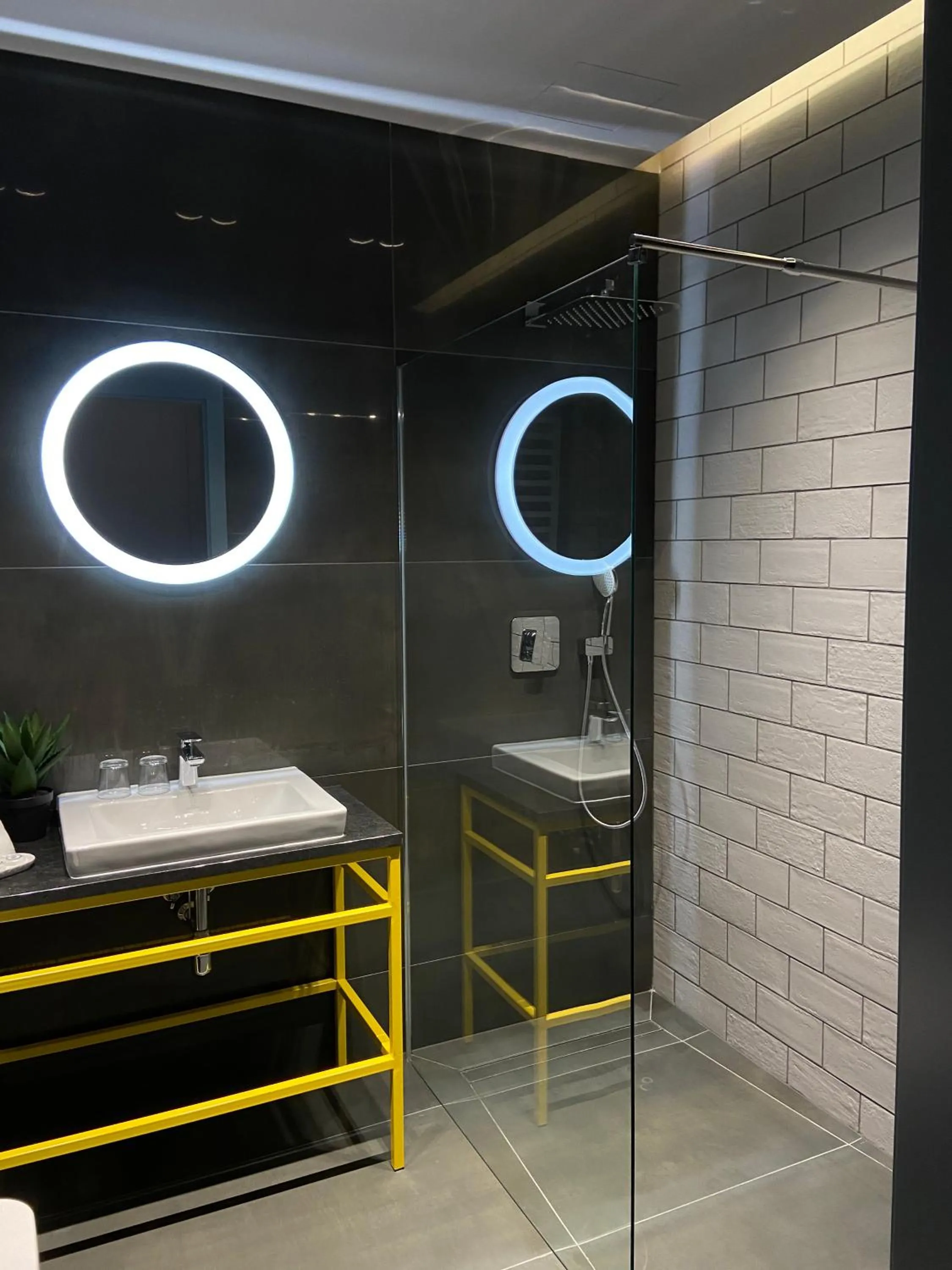 Bathroom in Aparts Hotel Radom