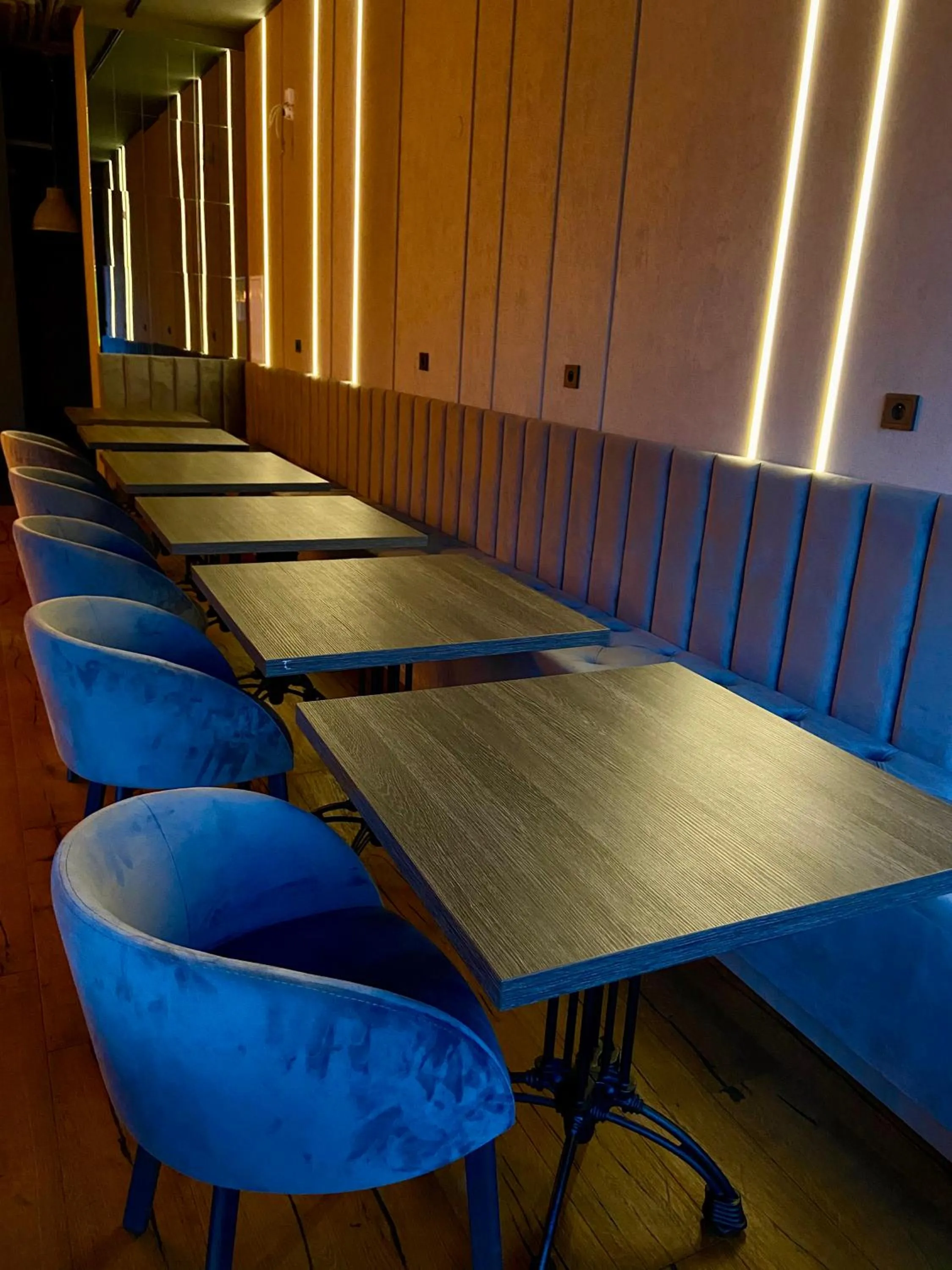 Lounge or bar in Aparts Hotel Radom
