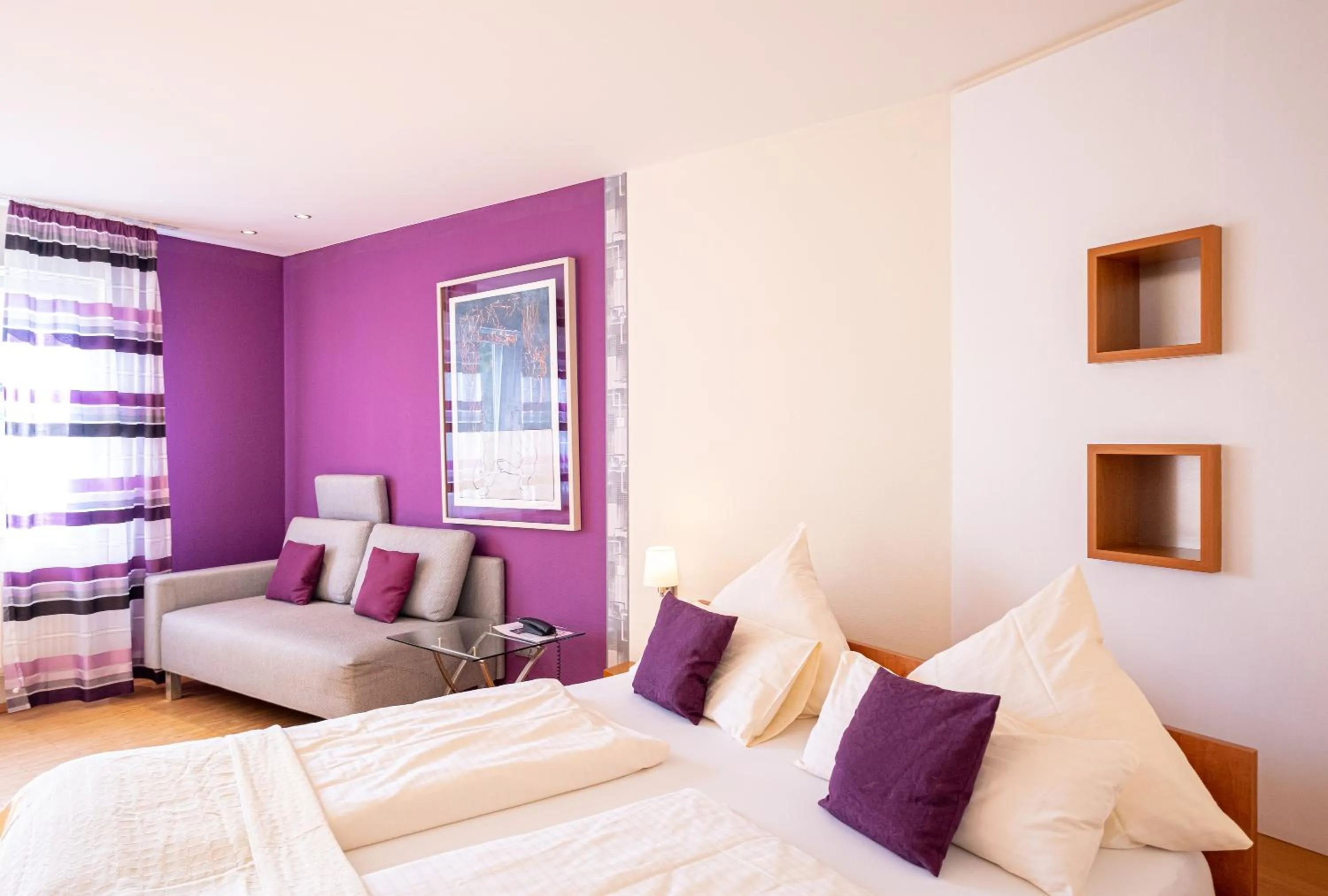 Living room, Bed in Hotel Am Froschbächel