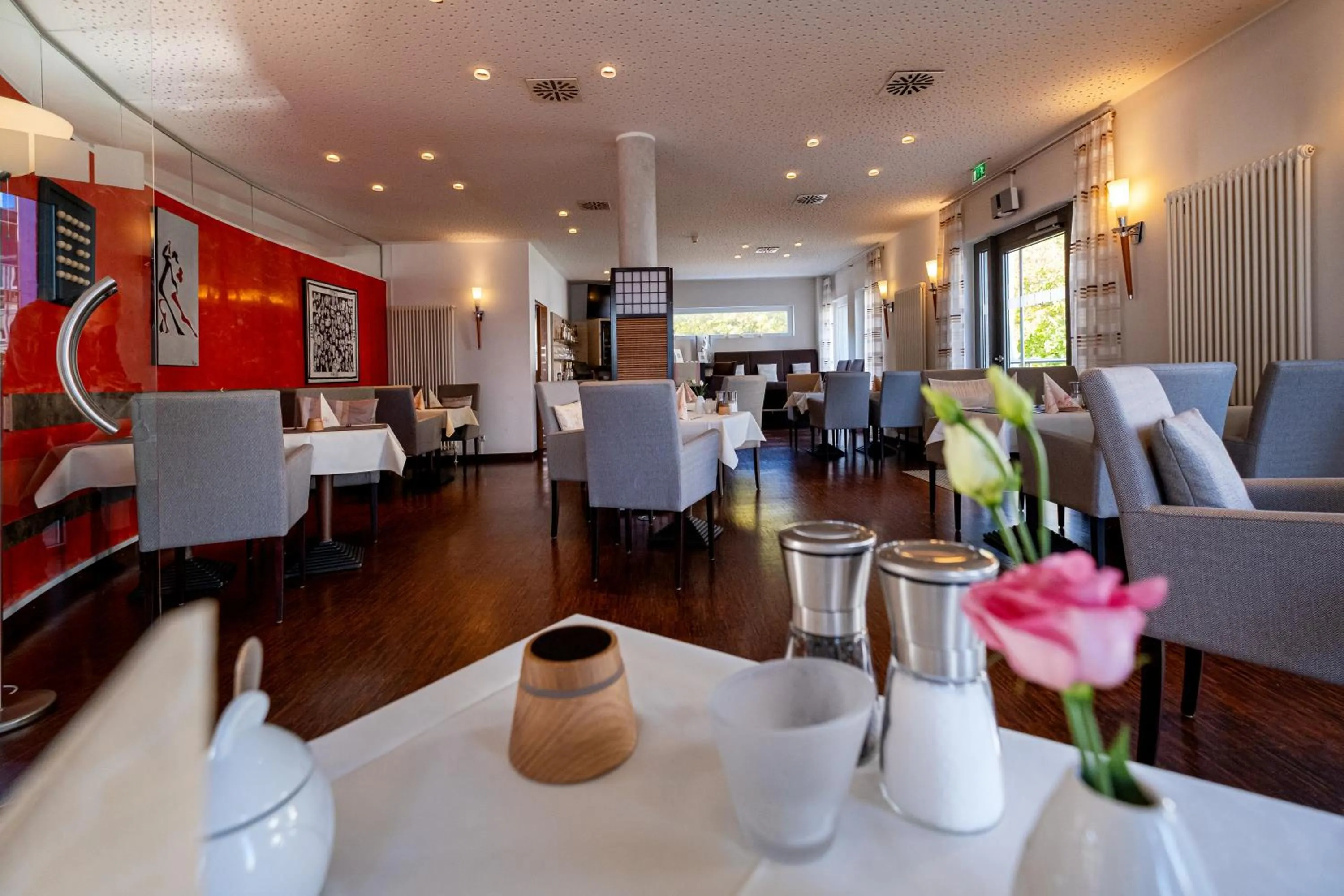 Restaurant/places to eat in Hotel Am Froschbächel