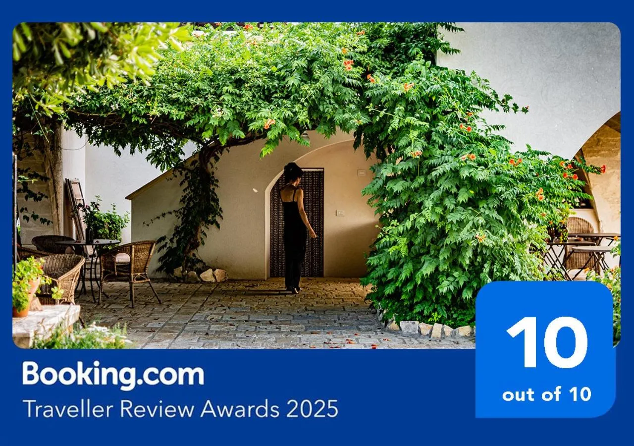 Property building in Antica Casina B&B di Charme