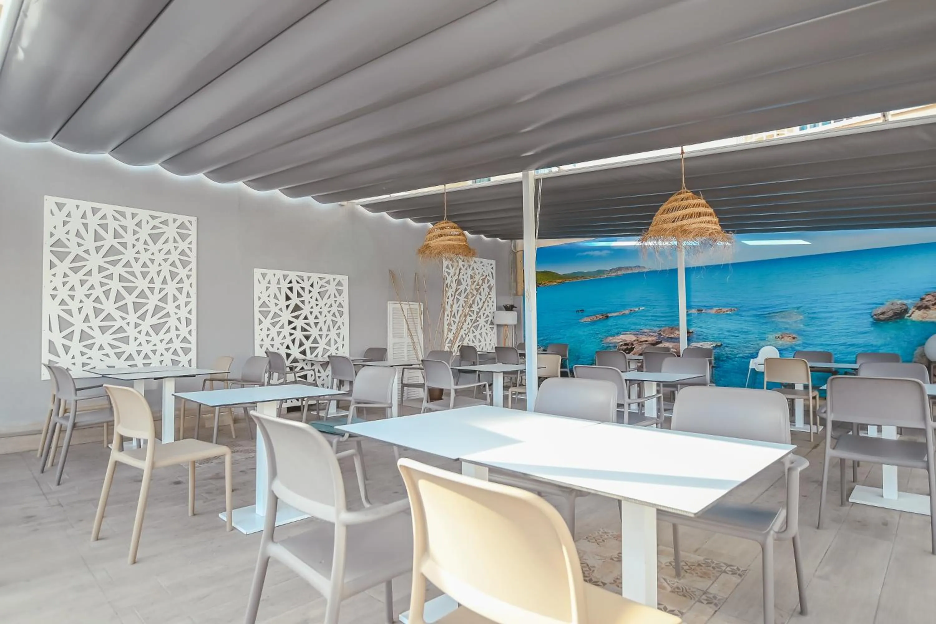 Lounge or bar in Hotel LLITERAS