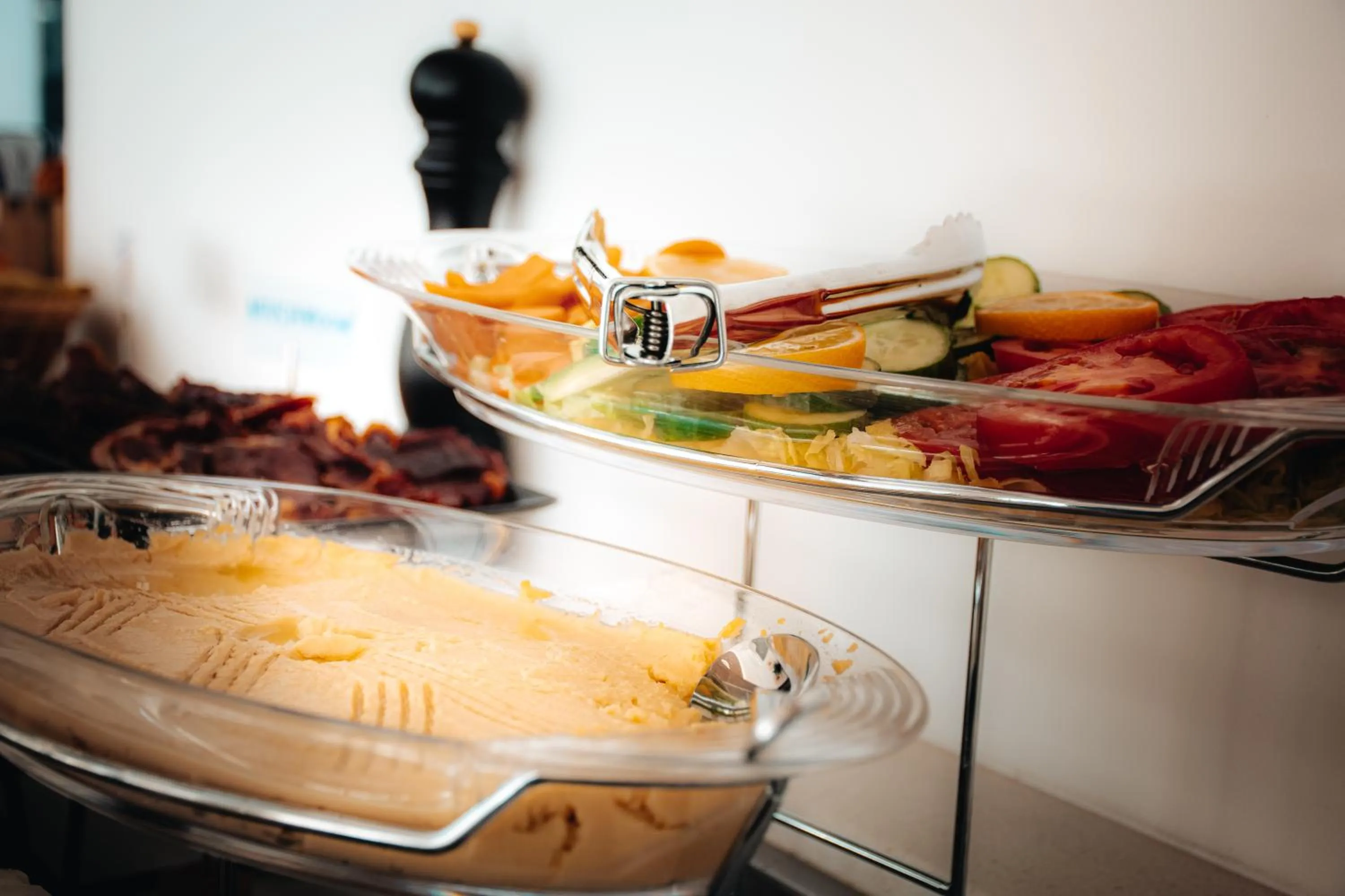 Breakfast in SUHA Mina Rashid Hotel Apartments