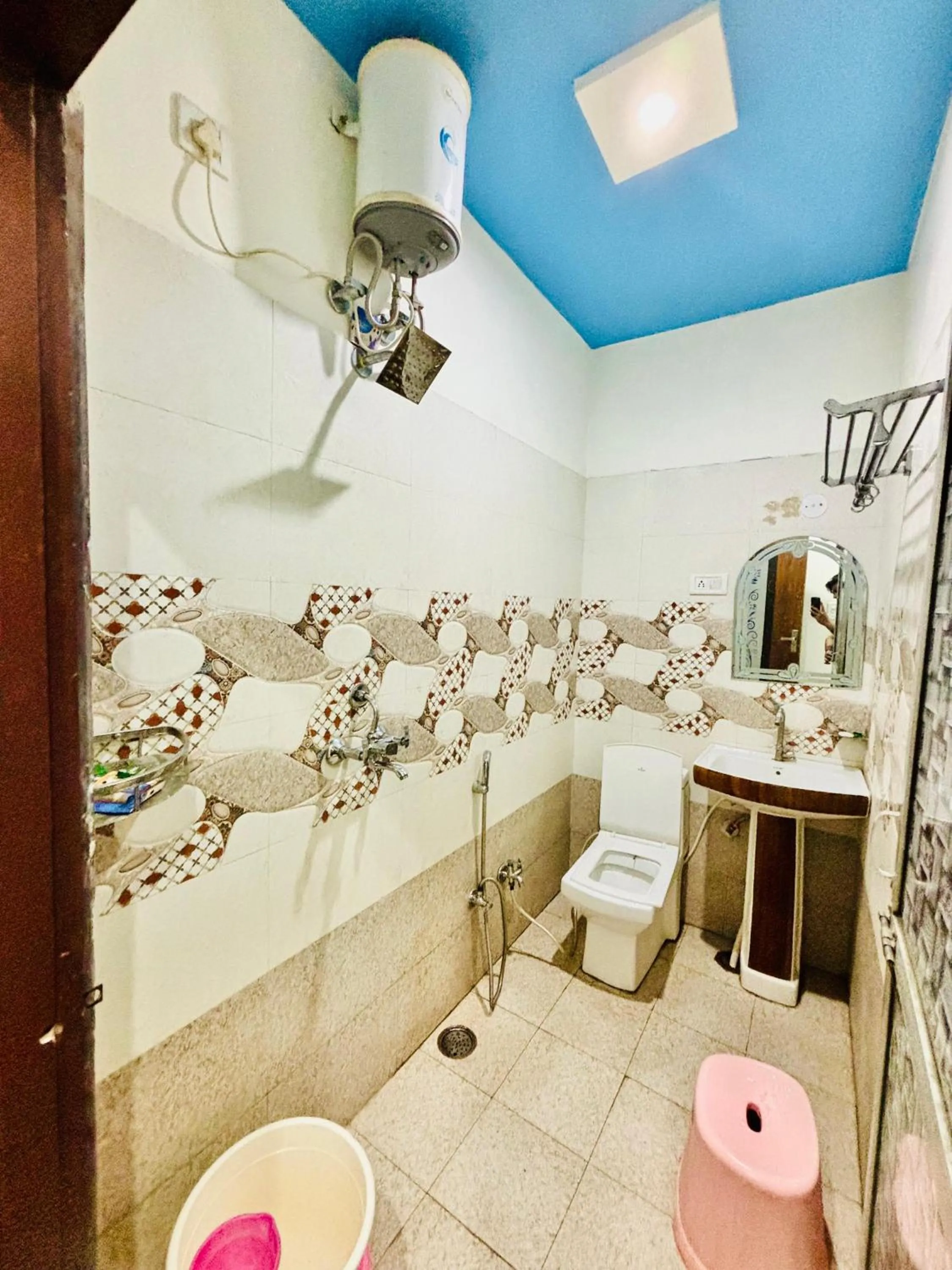 Shower in Hotel Royal Pinkcity