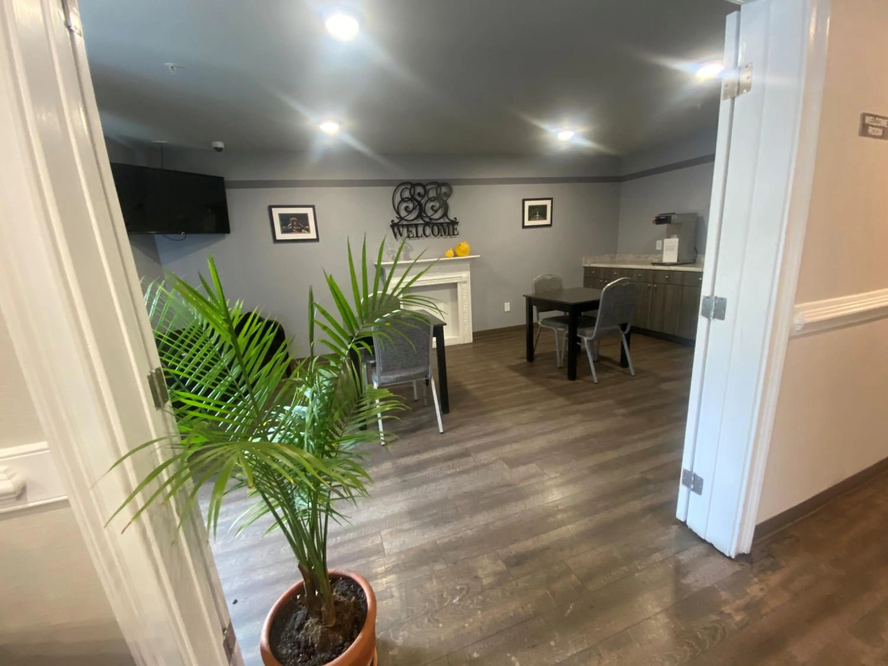 Lobby or reception in Savannah Suites Atlanta Airport