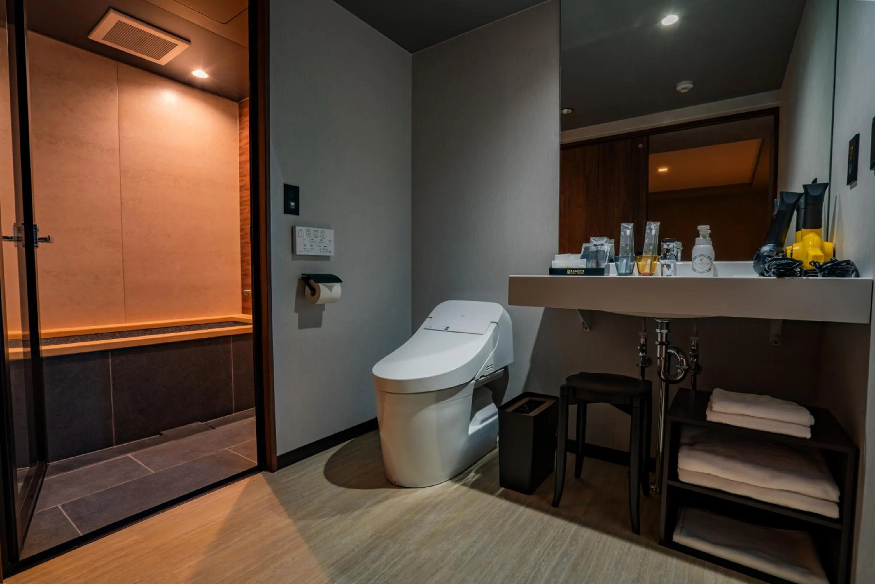 Bathroom in Randor Hotel Namba Osaka Suites