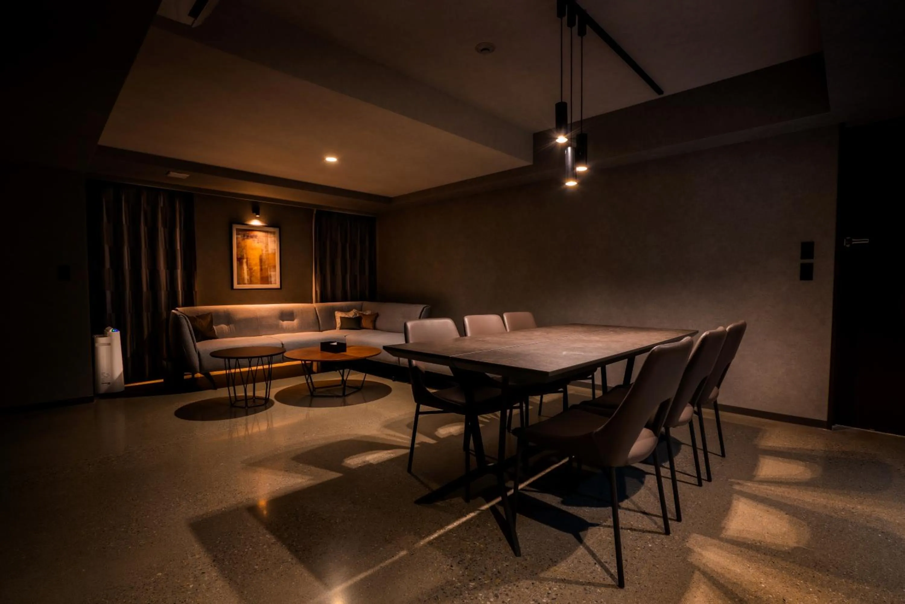 Dining area in Randor Hotel Namba Osaka Suites