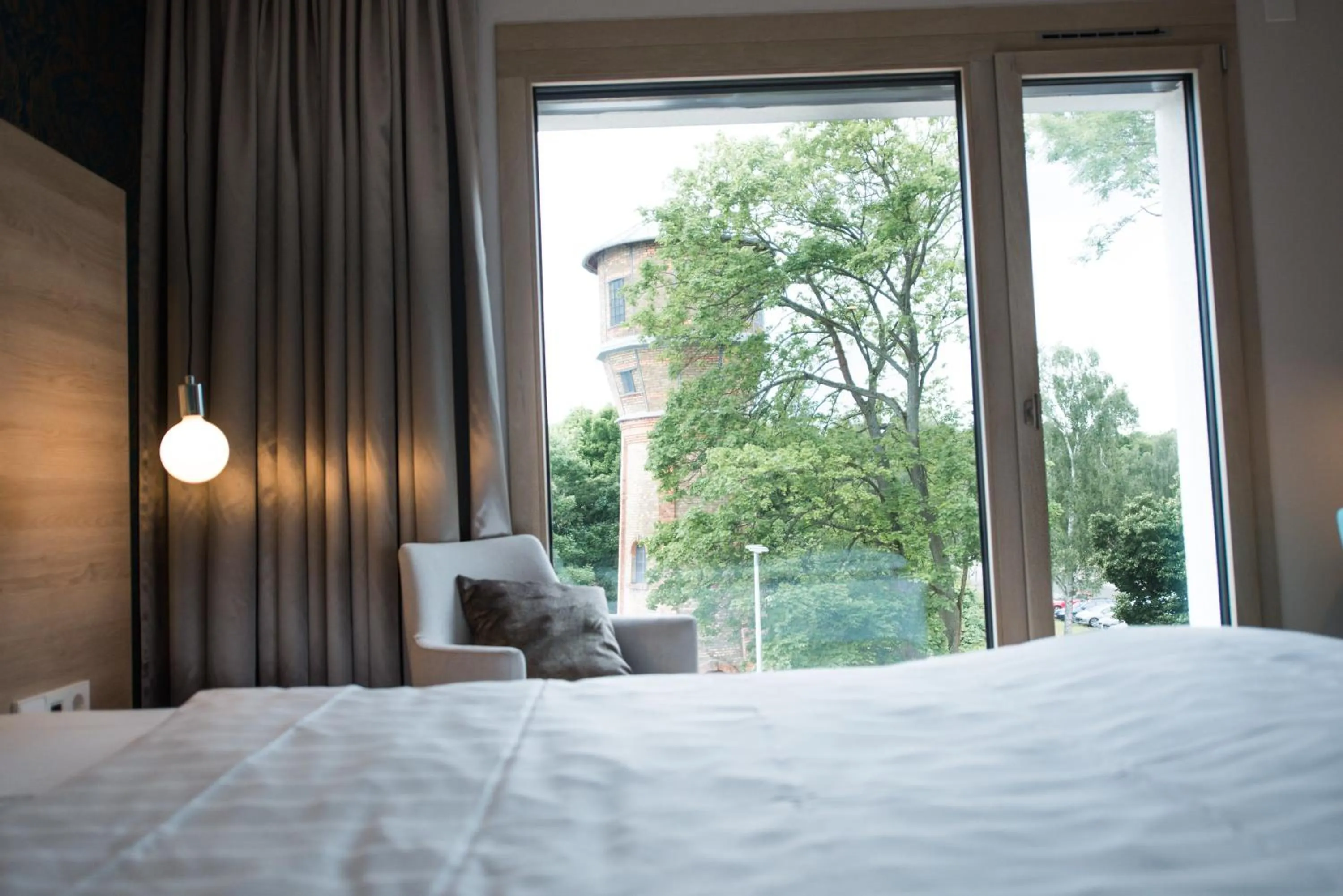 Photo of the whole room, Bed in Parkhotel Schillerhain