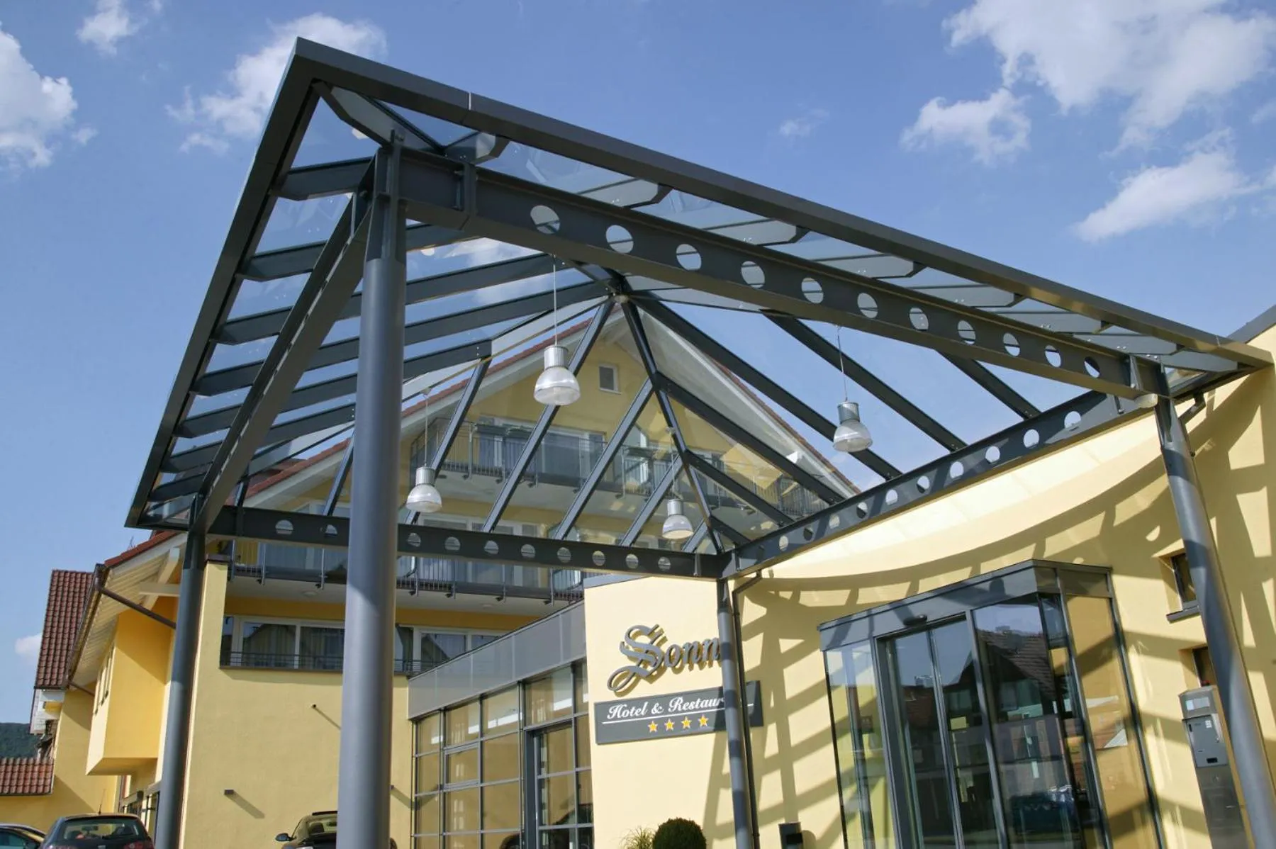 Facade/entrance in Hotel Sonne Garni