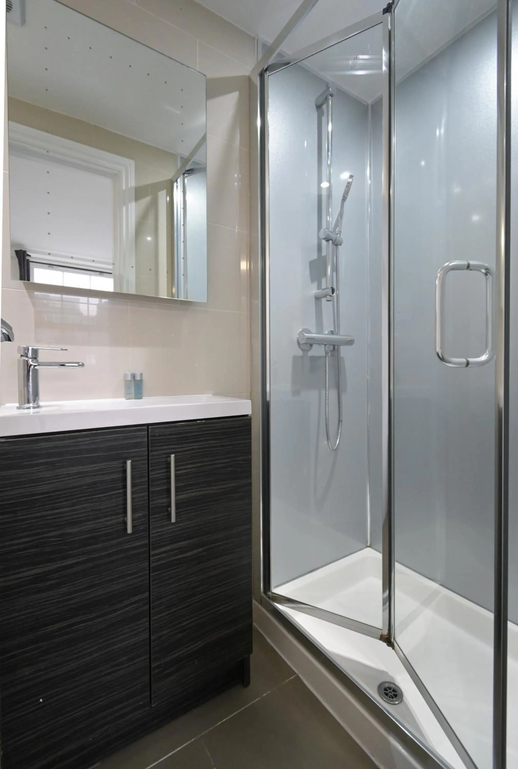 Shower in Charlotte Street Rooms by News Hotel