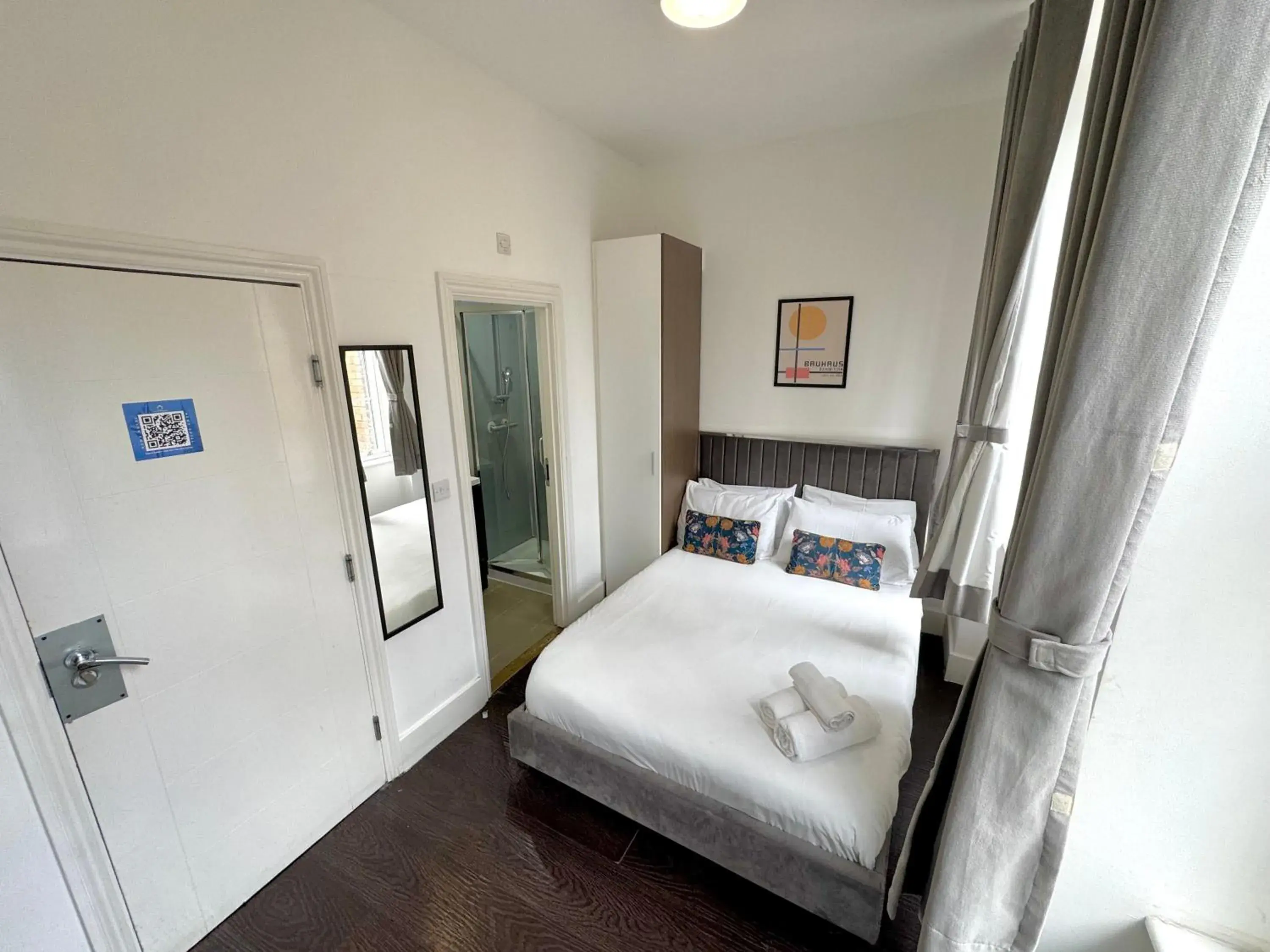 Double Room with Private Bathroom in Charlotte Street Rooms by News Hotel Double Room with Private Bathroom in Charlotte Street Rooms by News Hotel