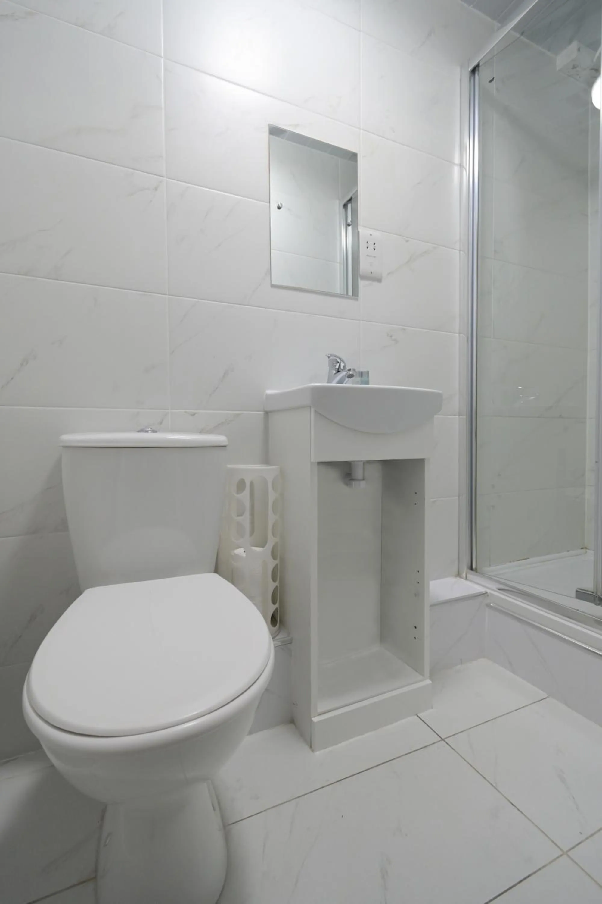 Toilet in Charlotte Street Rooms by News Hotel