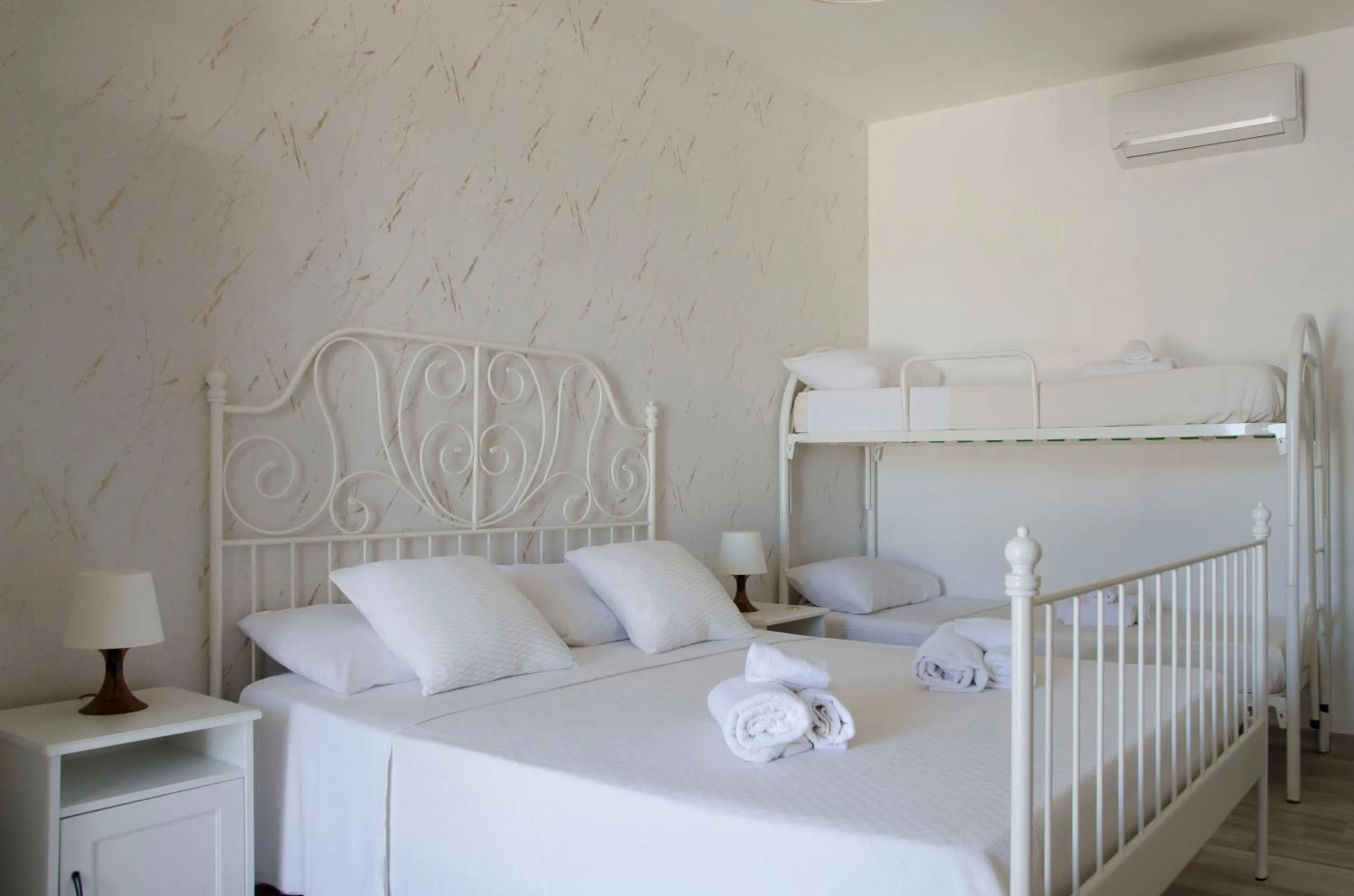 Bed in Residence La Perla Marzamemi