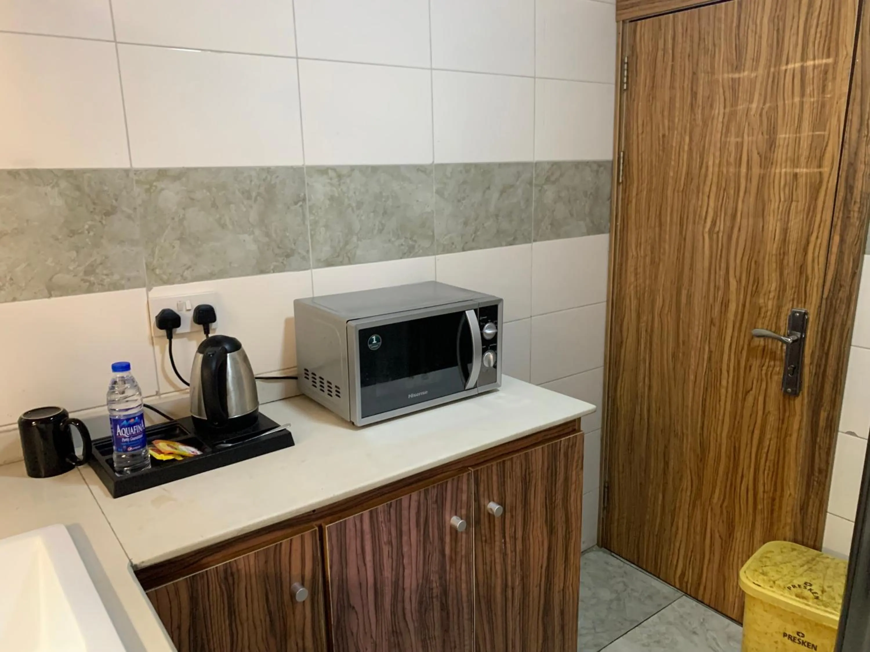 Presken Hotel Victoria Island, Bishop Oluwole