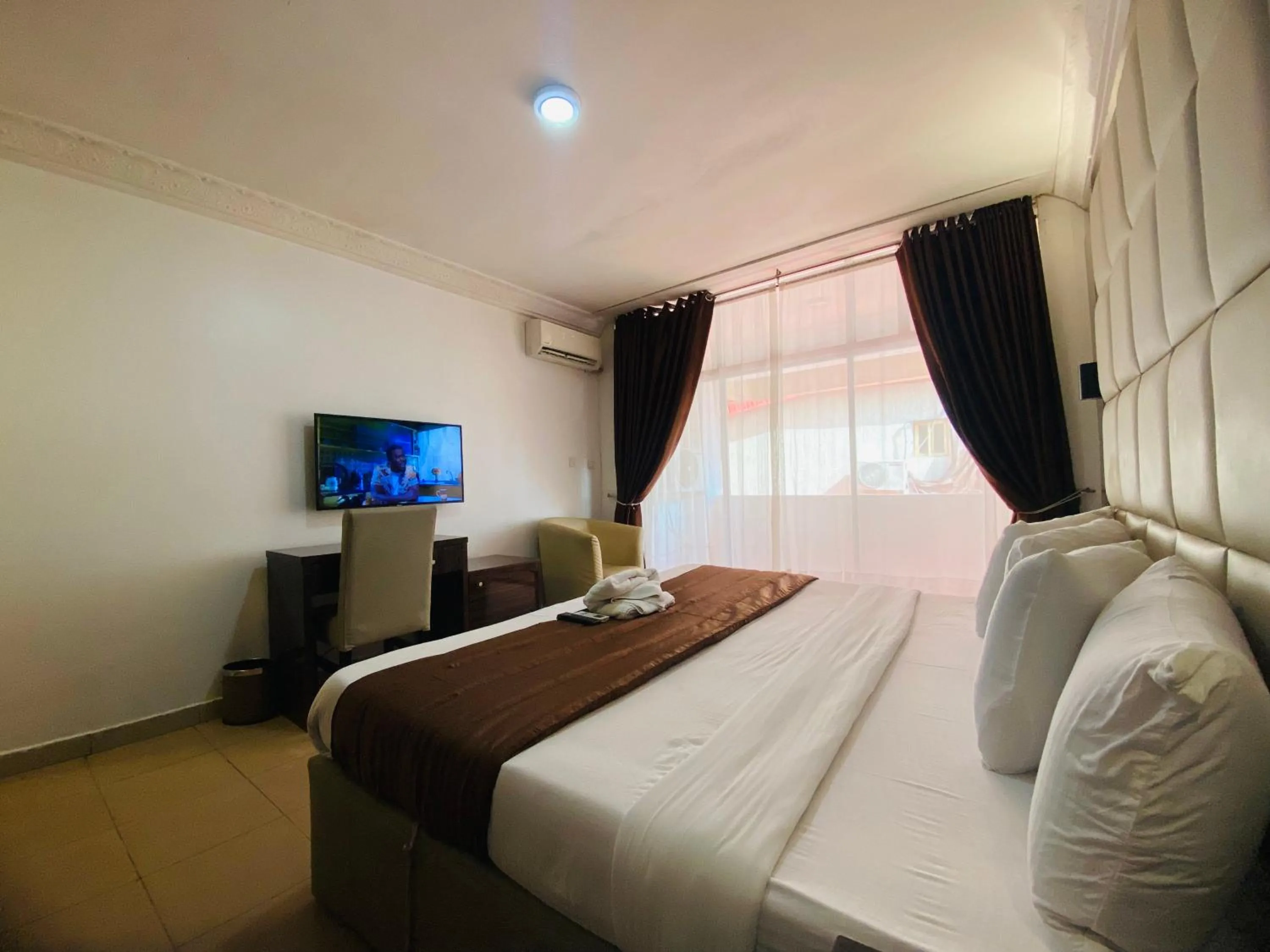 Bed in Presken Hotel Victoria Island, Bishop Oluwole