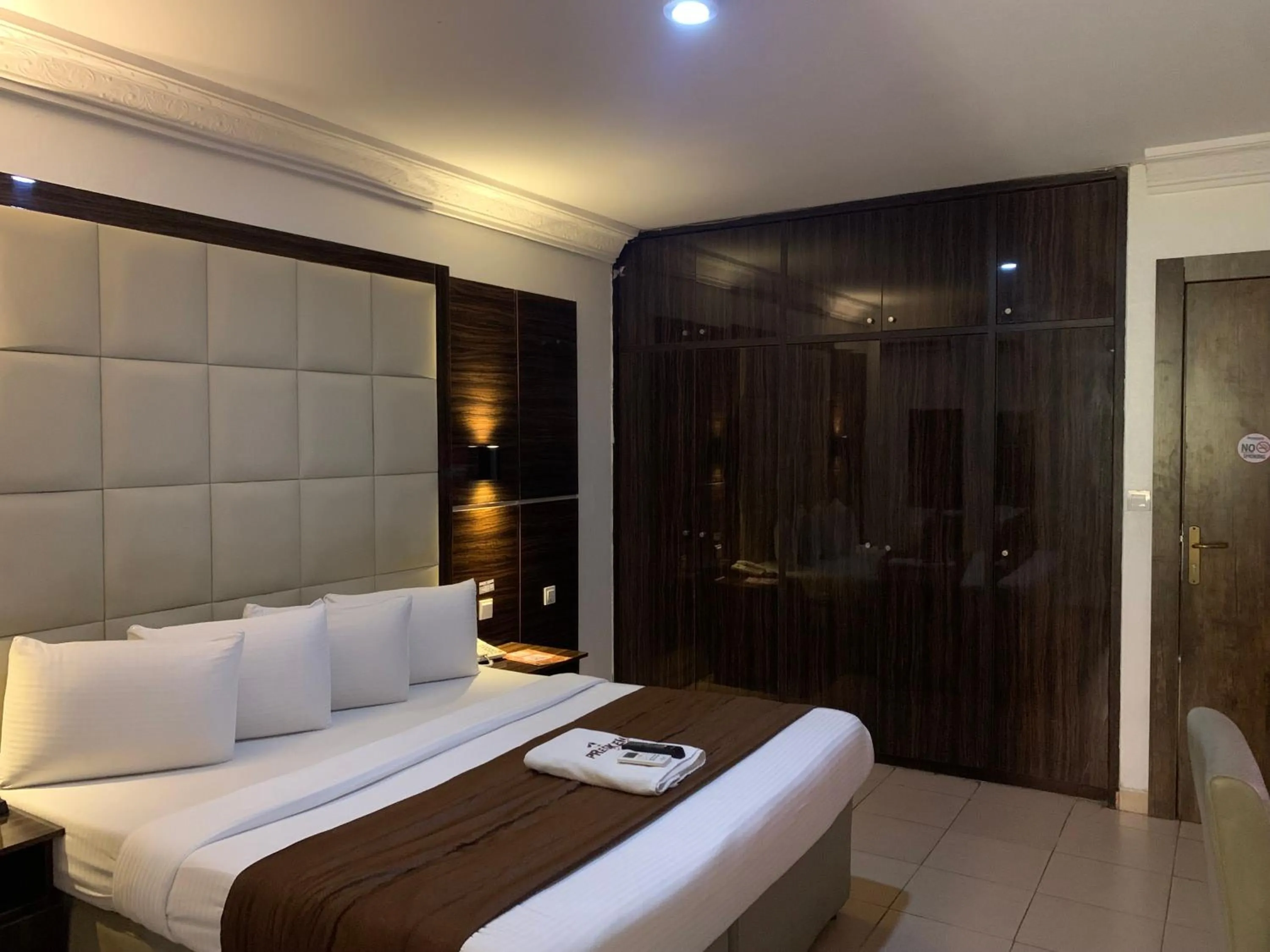 Bed in Presken Hotel Victoria Island, Bishop Oluwole