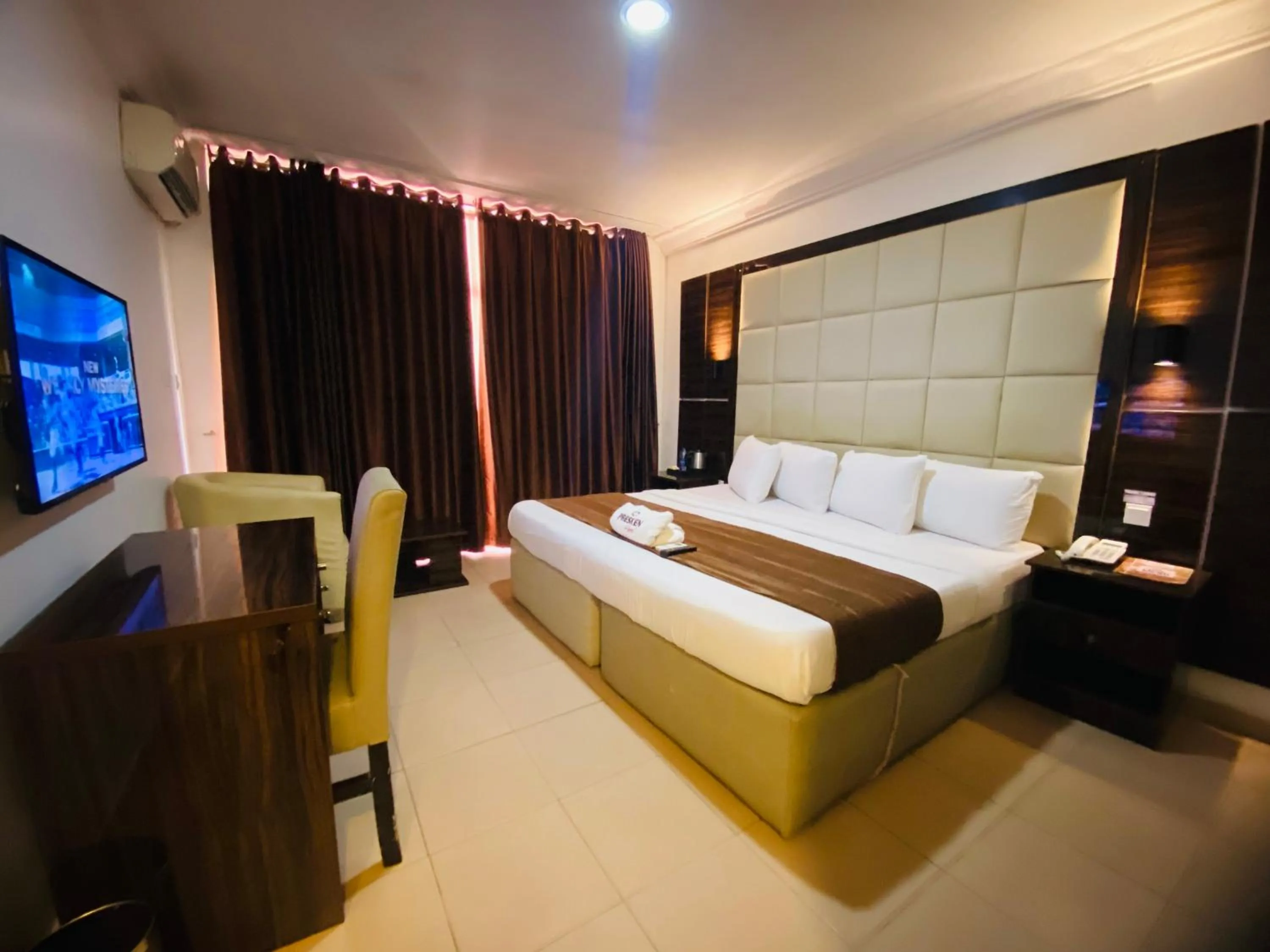 Bed in Presken Hotel Victoria Island, Bishop Oluwole