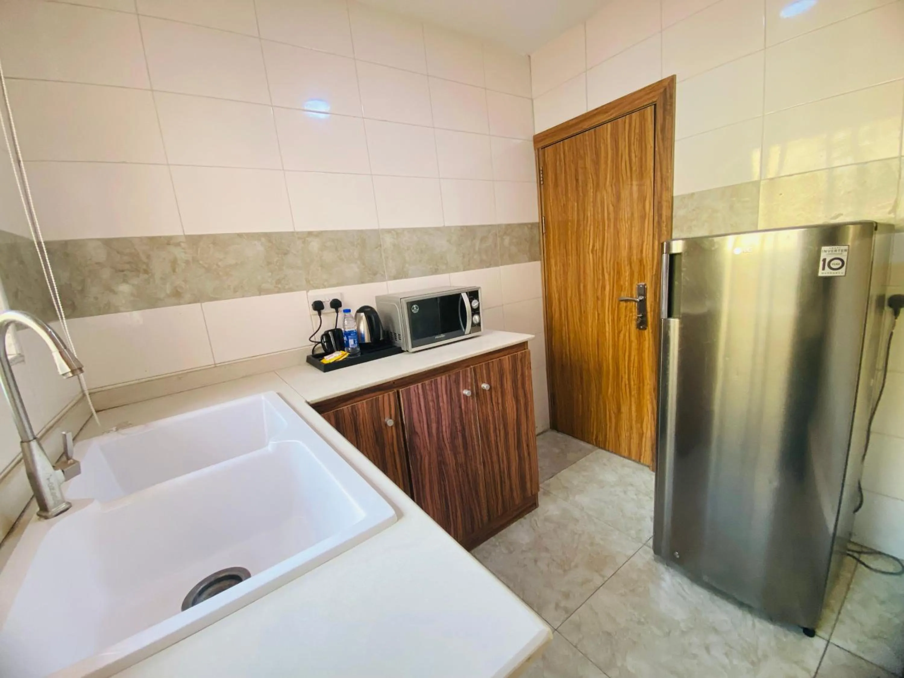 Presken Hotel Victoria Island, Bishop Oluwole