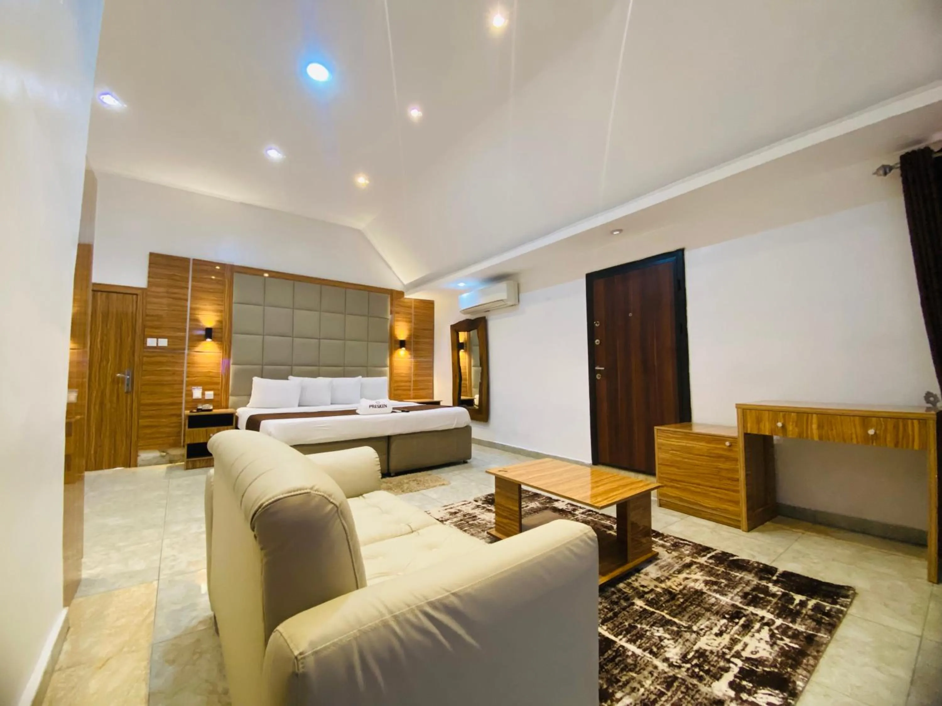 Bed in Presken Hotel Victoria Island, Bishop Oluwole