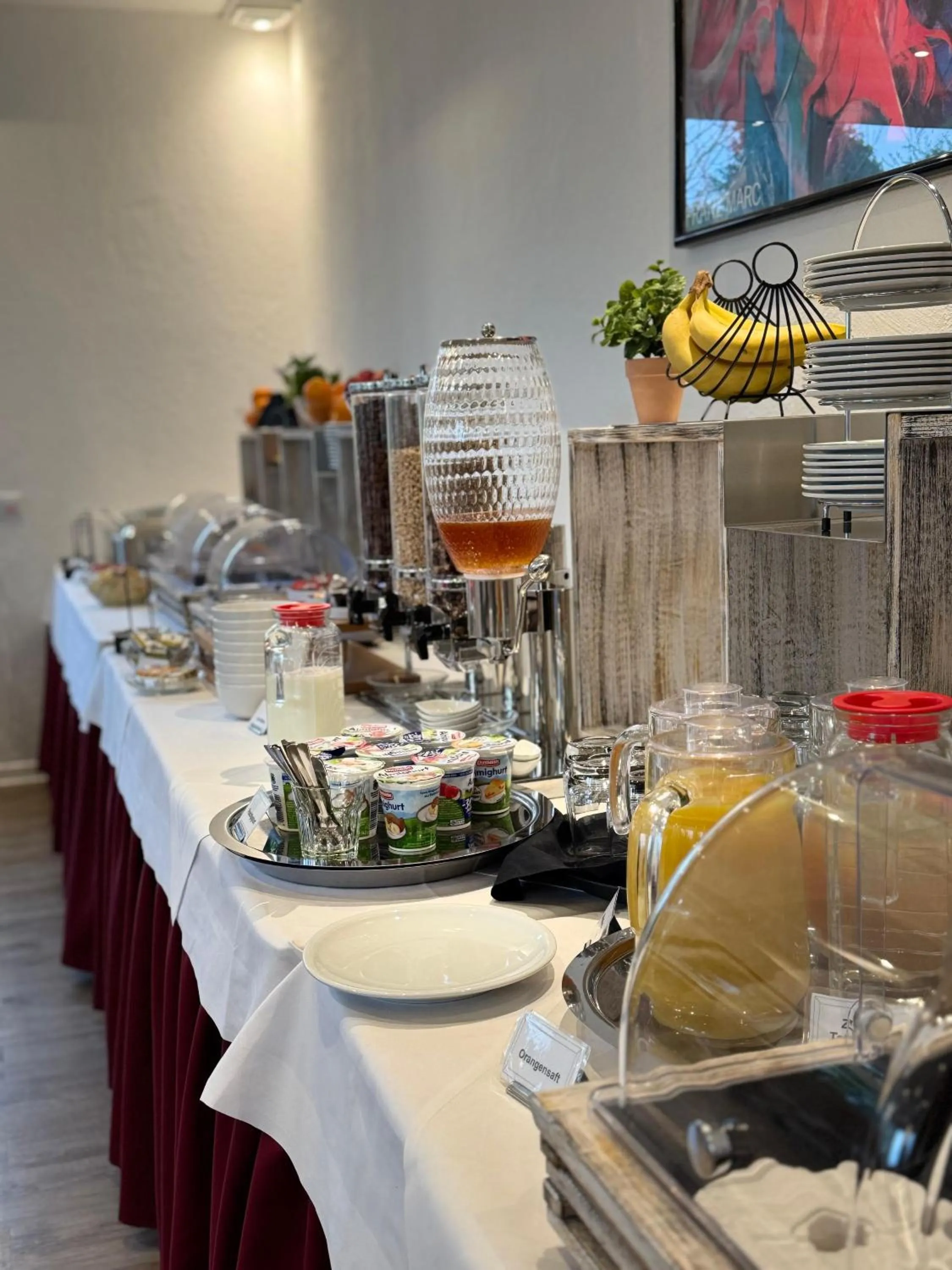 Coffee/tea facilities in B SIX Hotel