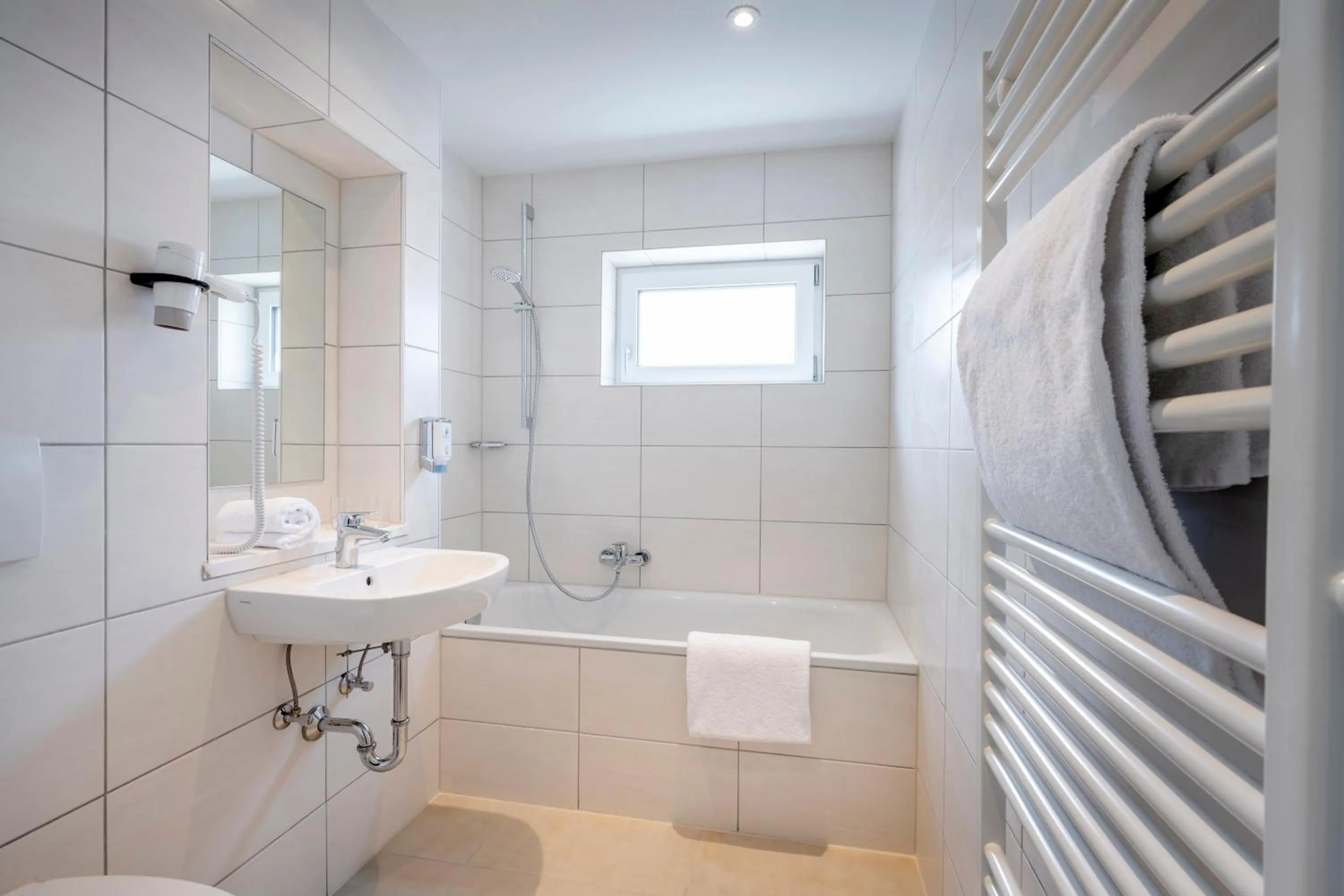 Shower in Boutique Hotel Erb München Parsdorf