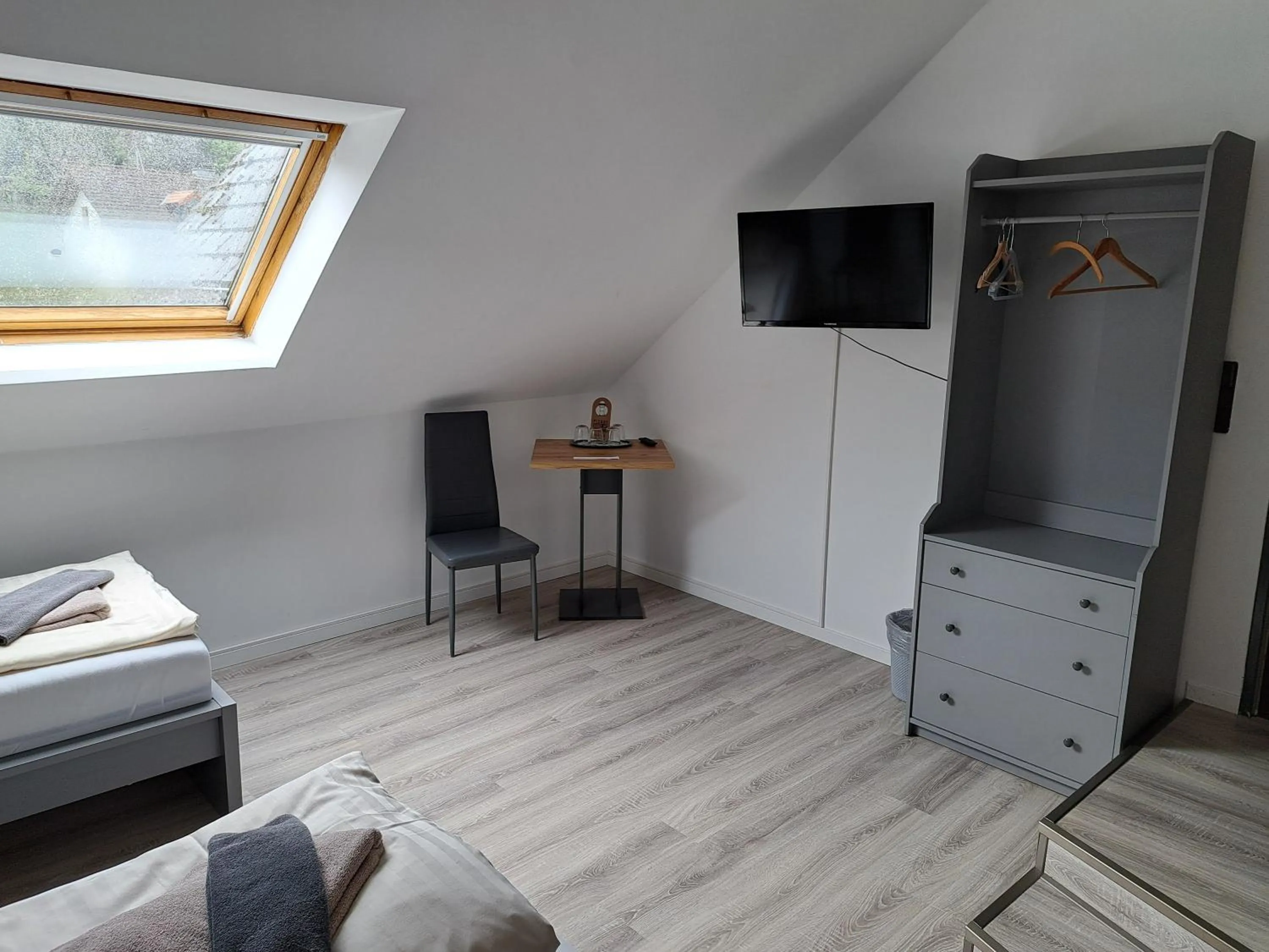 Photo of the whole room, Bed in Landhotel Laarmann