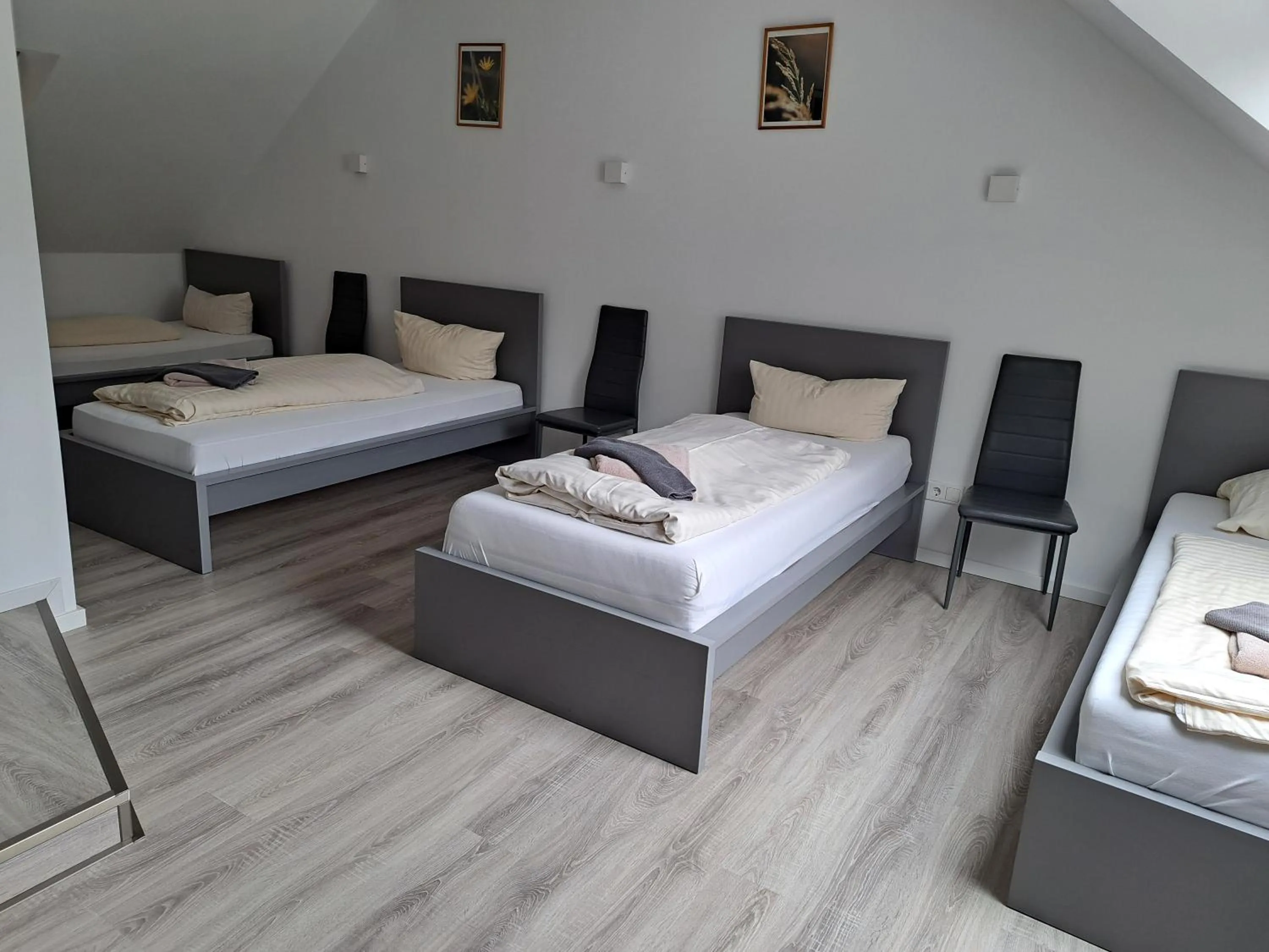 Photo of the whole room, Bed in Landhotel Laarmann