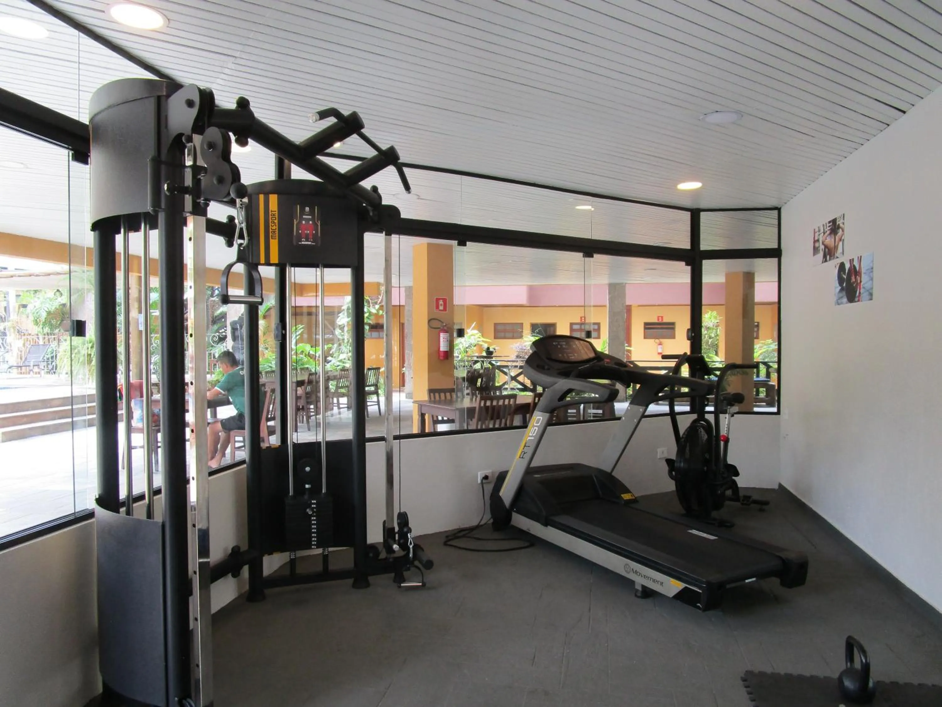 Fitness centre/facilities in Ilha flat Hotel Suíte Swaenen II