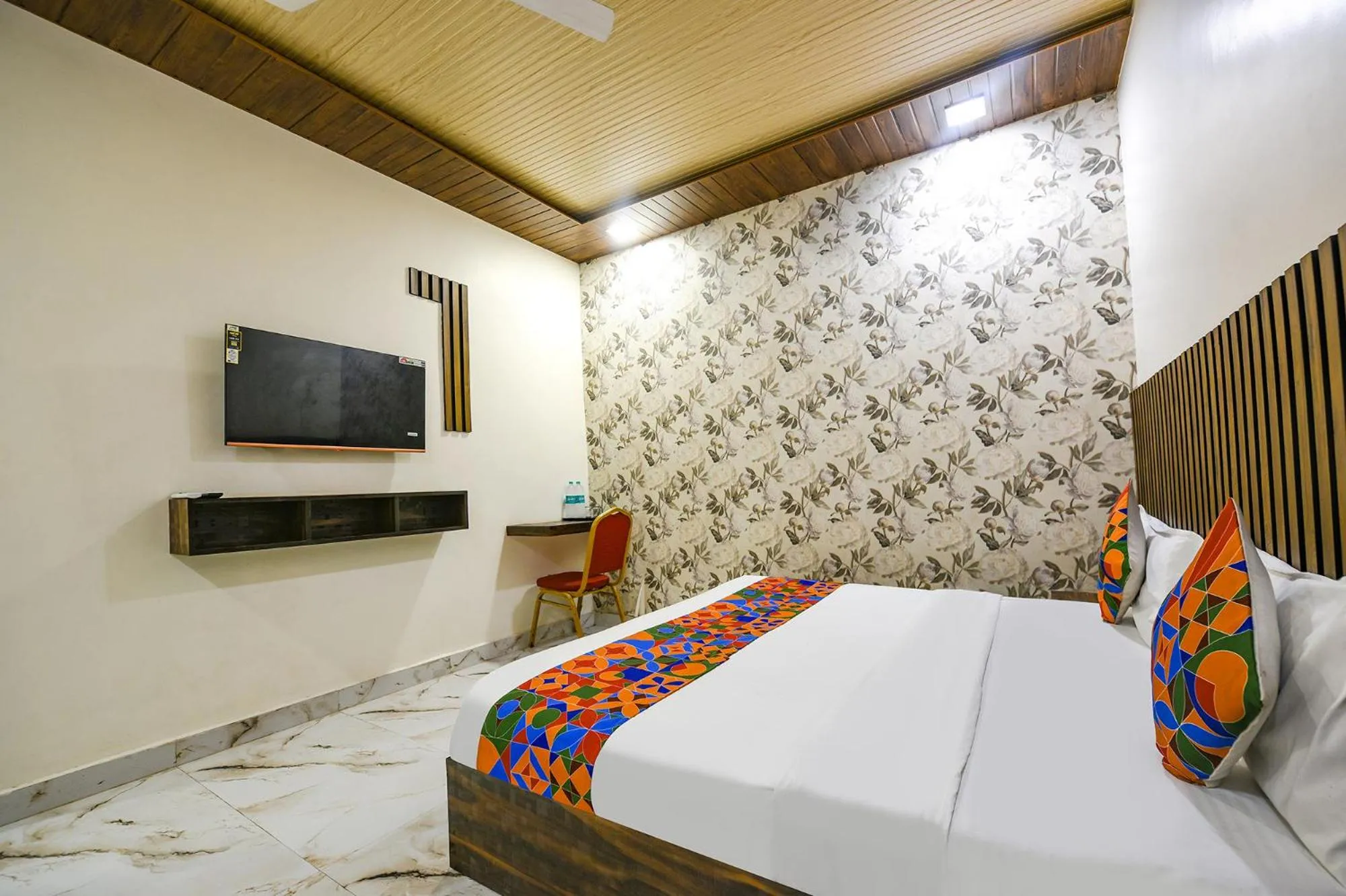 Bed in FabHotel The Crystal Palace Rohini