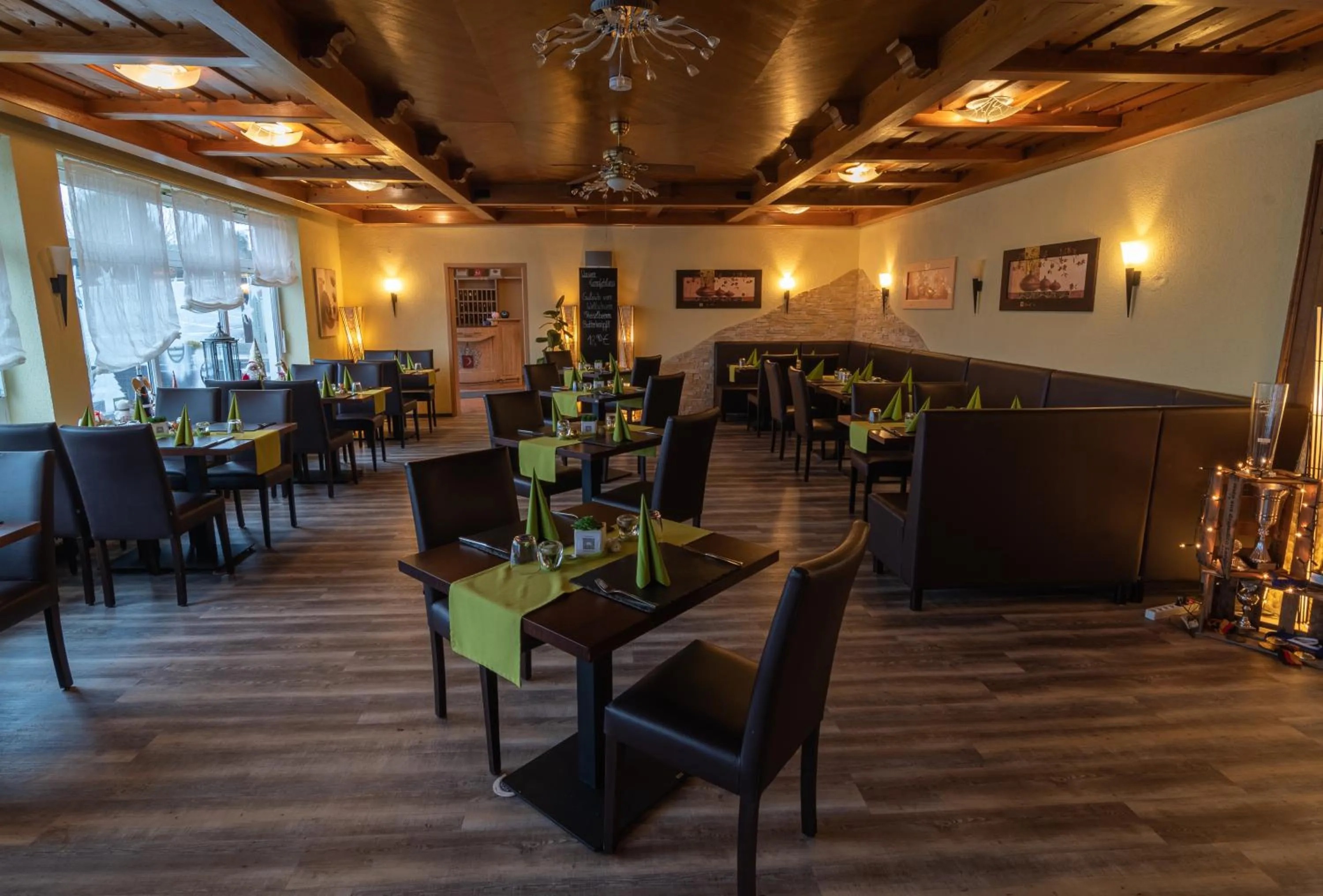 Restaurant/places to eat in Zur Morschbach